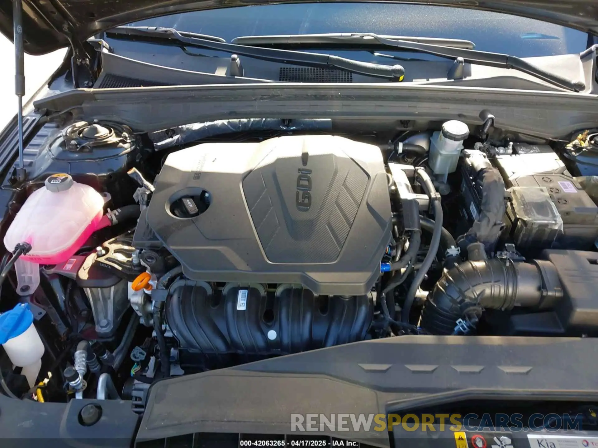 10 fotografías del automóvil dañado KNAG64J79S5299569 KIA K5 2025