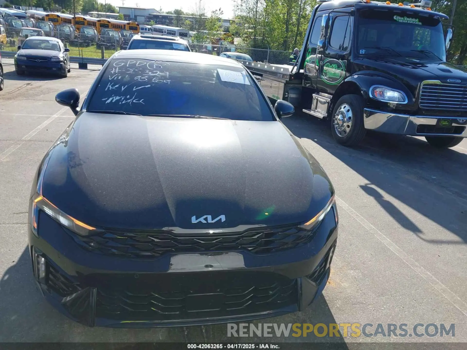 12 fotografías del automóvil dañado KNAG64J79S5299569 KIA K5 2025