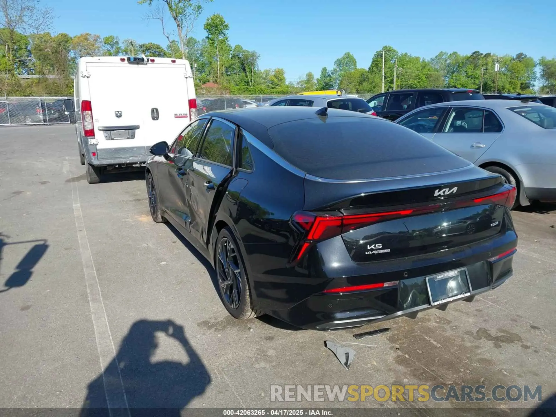 3 fotografías del automóvil dañado KNAG64J79S5299569 KIA K5 2025