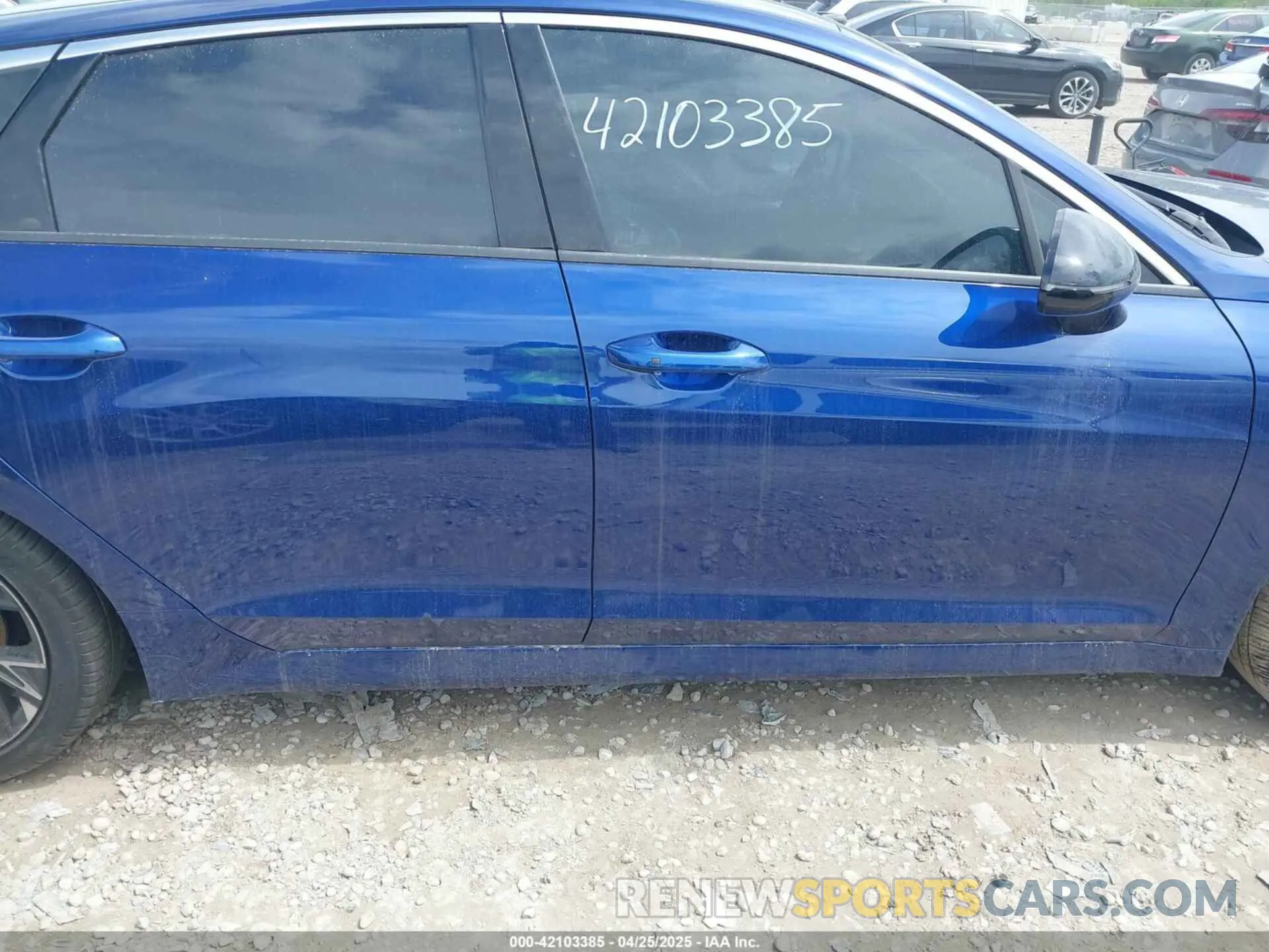 13 fotografías del automóvil dañado KNAG64J79S5299894 KIA K5 2025