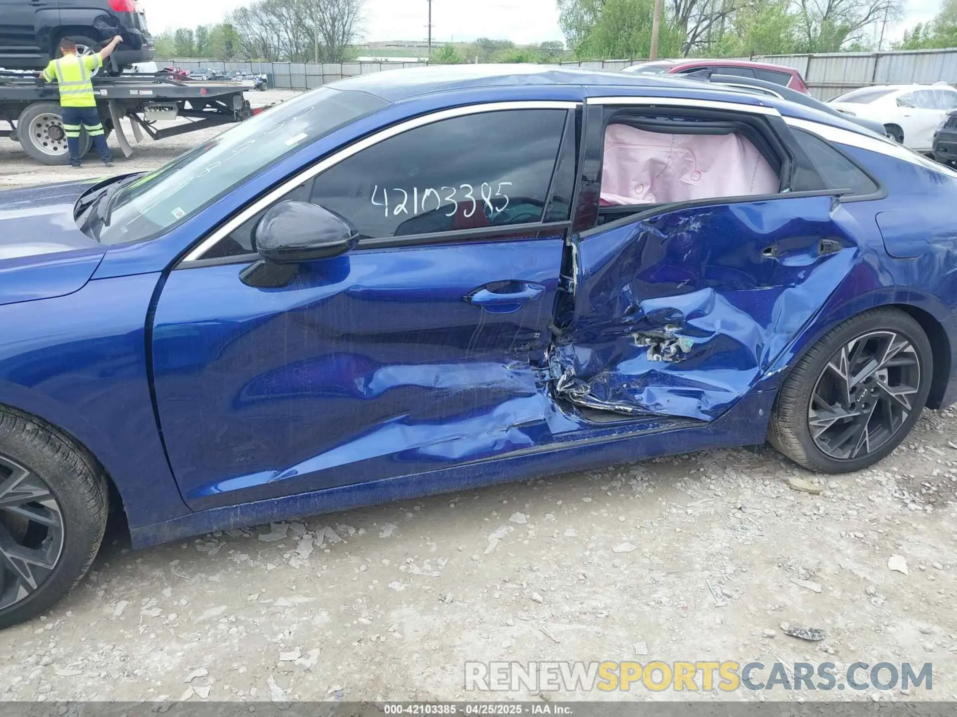 6 fotografías del automóvil dañado KNAG64J79S5299894 KIA K5 2025