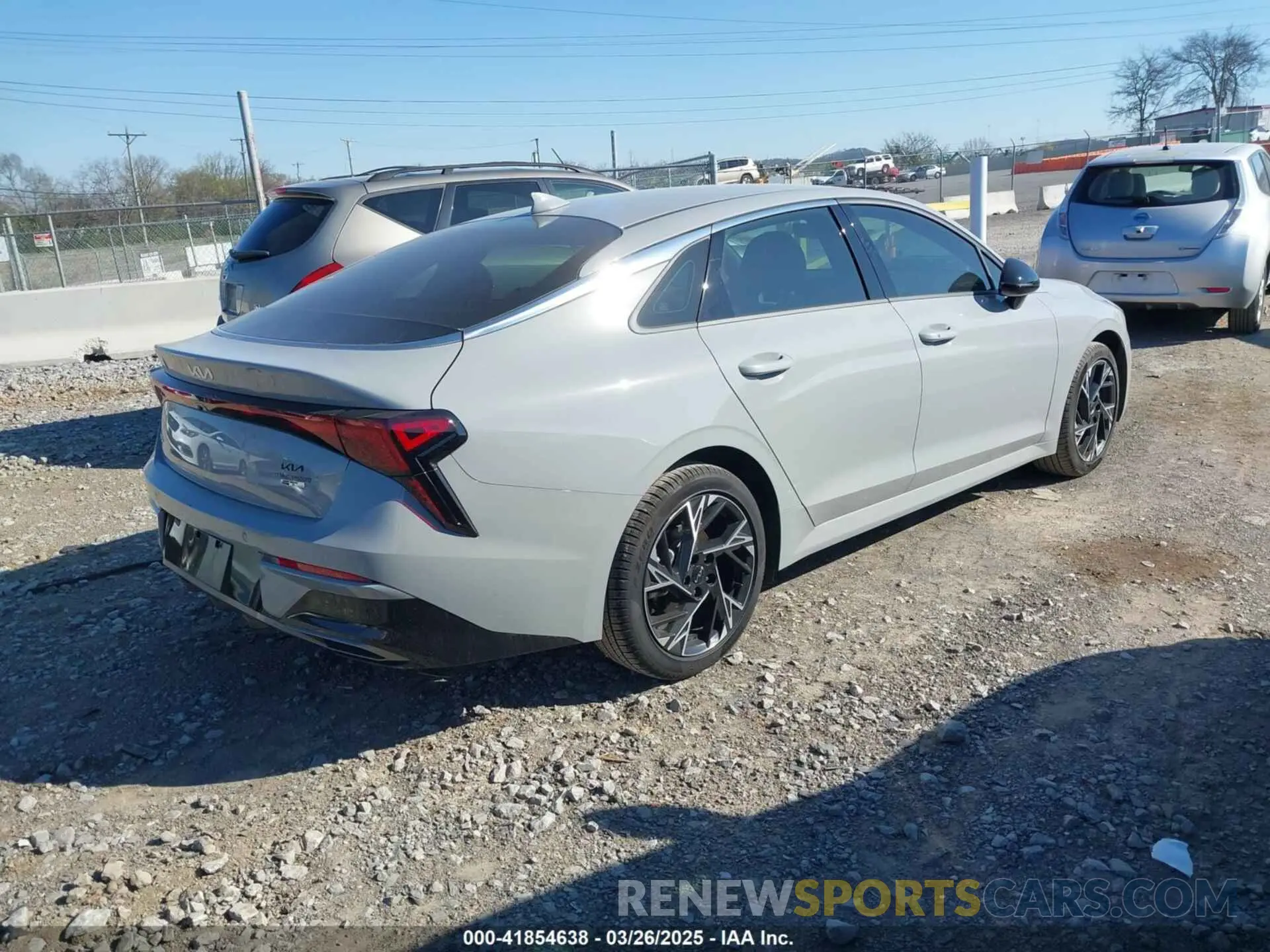 4 fotografías del automóvil dañado KNAG64J79S5311638 KIA K5 2025