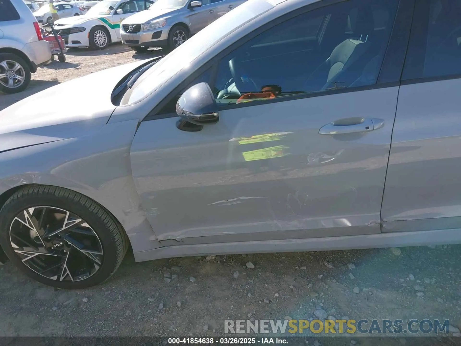 6 fotografías del automóvil dañado KNAG64J79S5311638 KIA K5 2025
