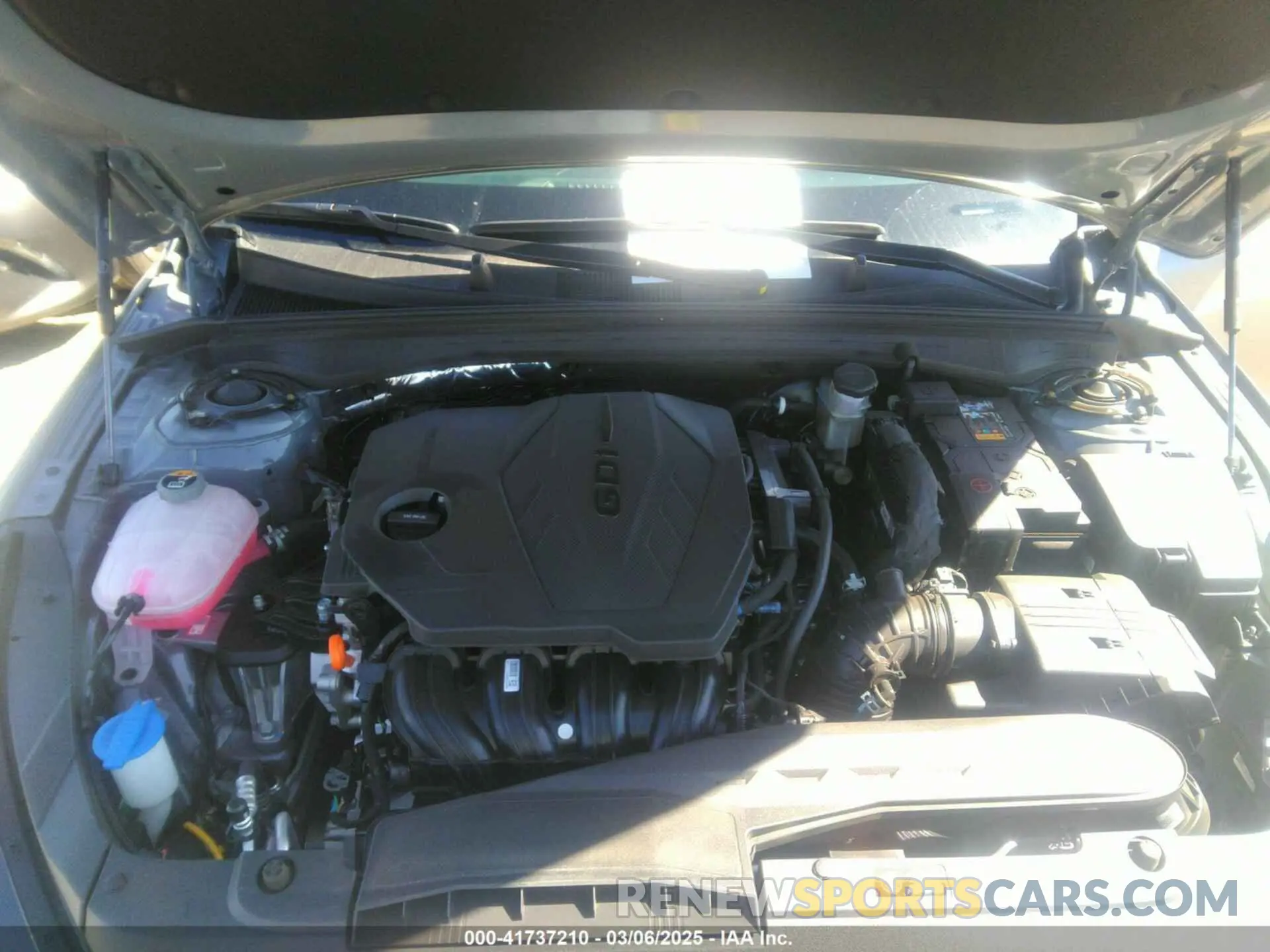 10 fotografías del automóvil dañado KNAG64J7XS5278780 KIA K5 2025