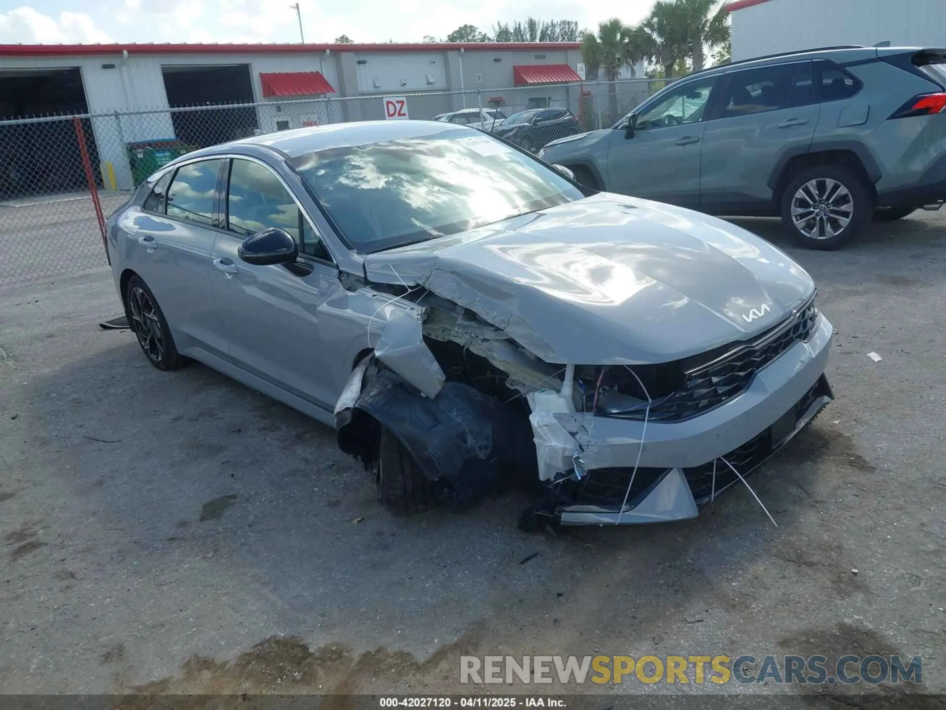 1 fotografías del automóvil dañado KNAG64J7XS5304309 KIA K5 2025