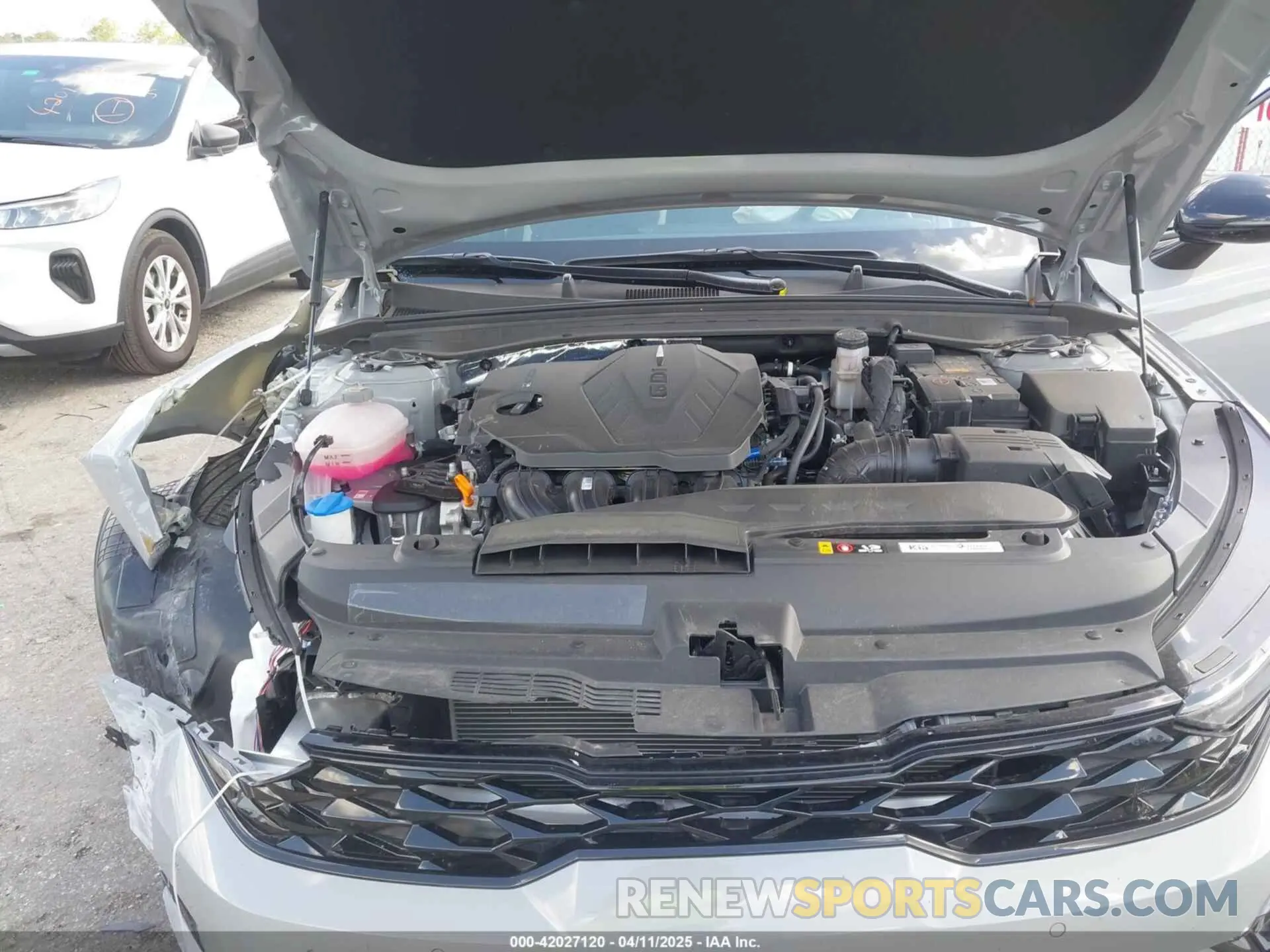 10 fotografías del automóvil dañado KNAG64J7XS5304309 KIA K5 2025