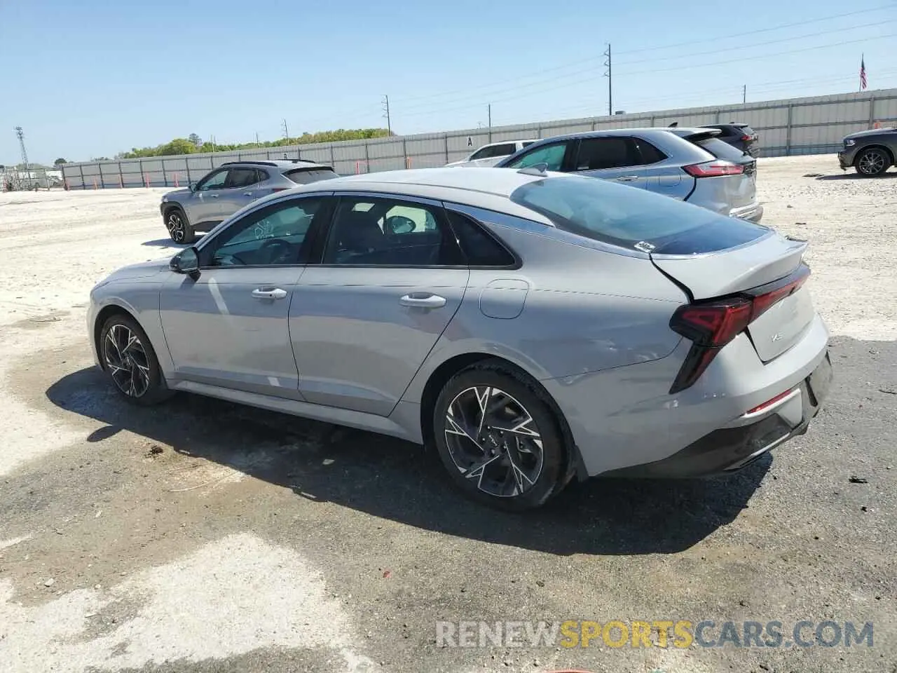 2 fotografías del automóvil dañado KNAG64J7XS5305119 KIA K5 2025