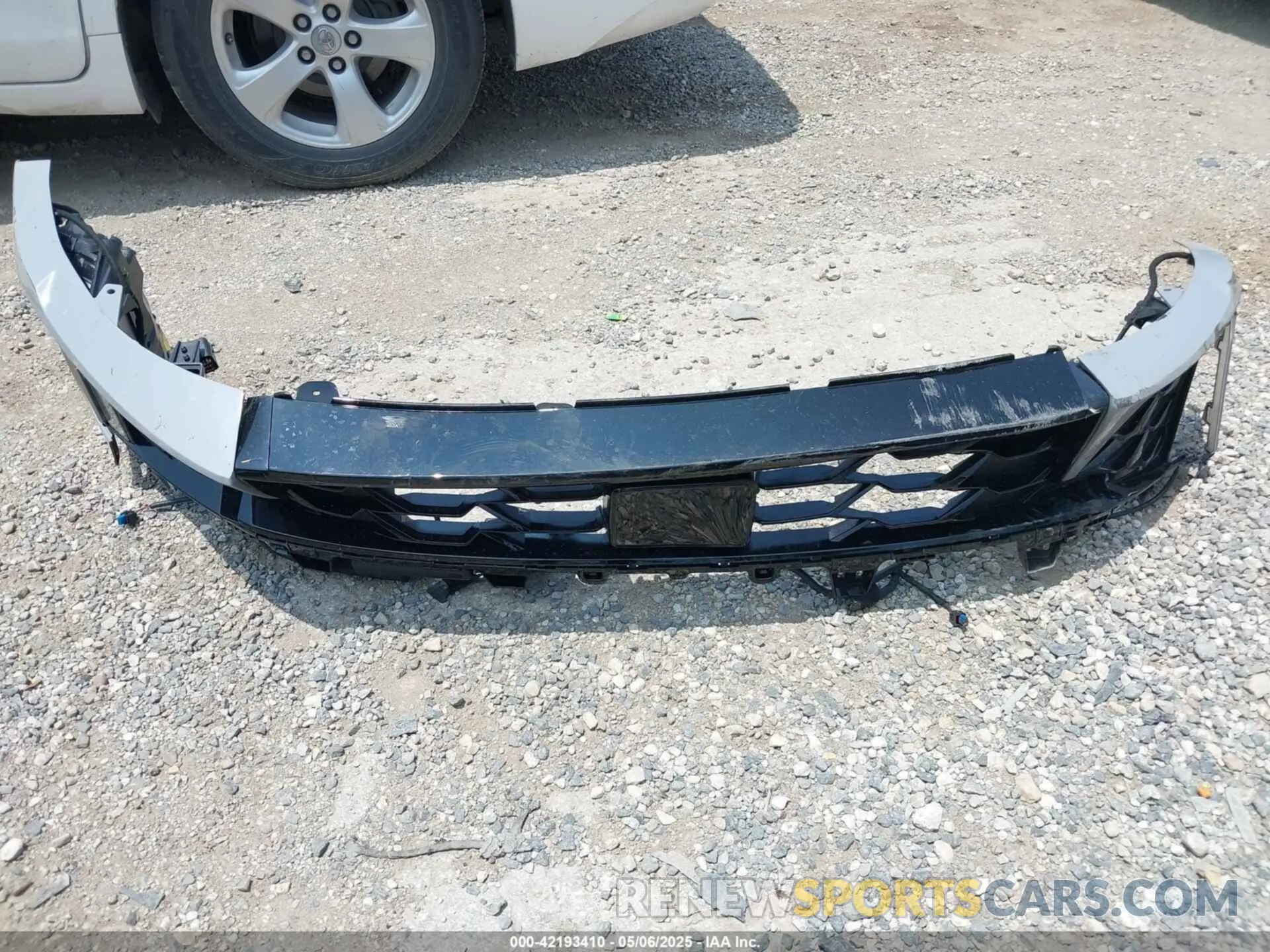 12 fotografías del automóvil dañado KNAG64J7XS5314872 KIA K5 2025