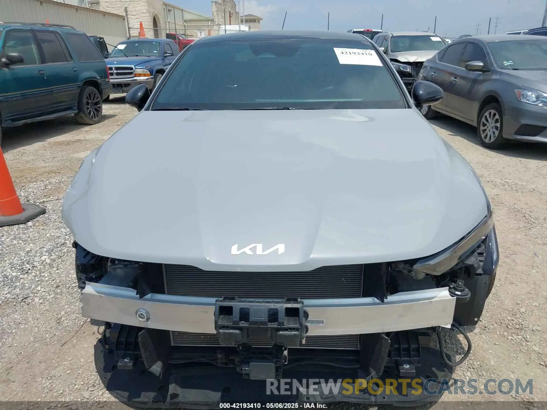 13 fotografías del automóvil dañado KNAG64J7XS5314872 KIA K5 2025