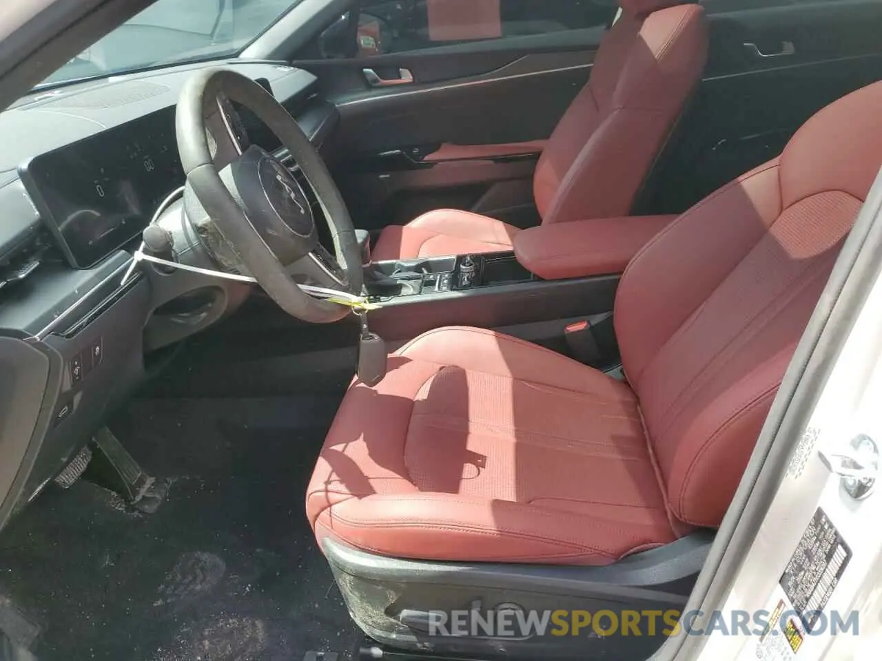 7 fotografías del automóvil dañado KNAG64J7XS5336287 KIA K5 2025