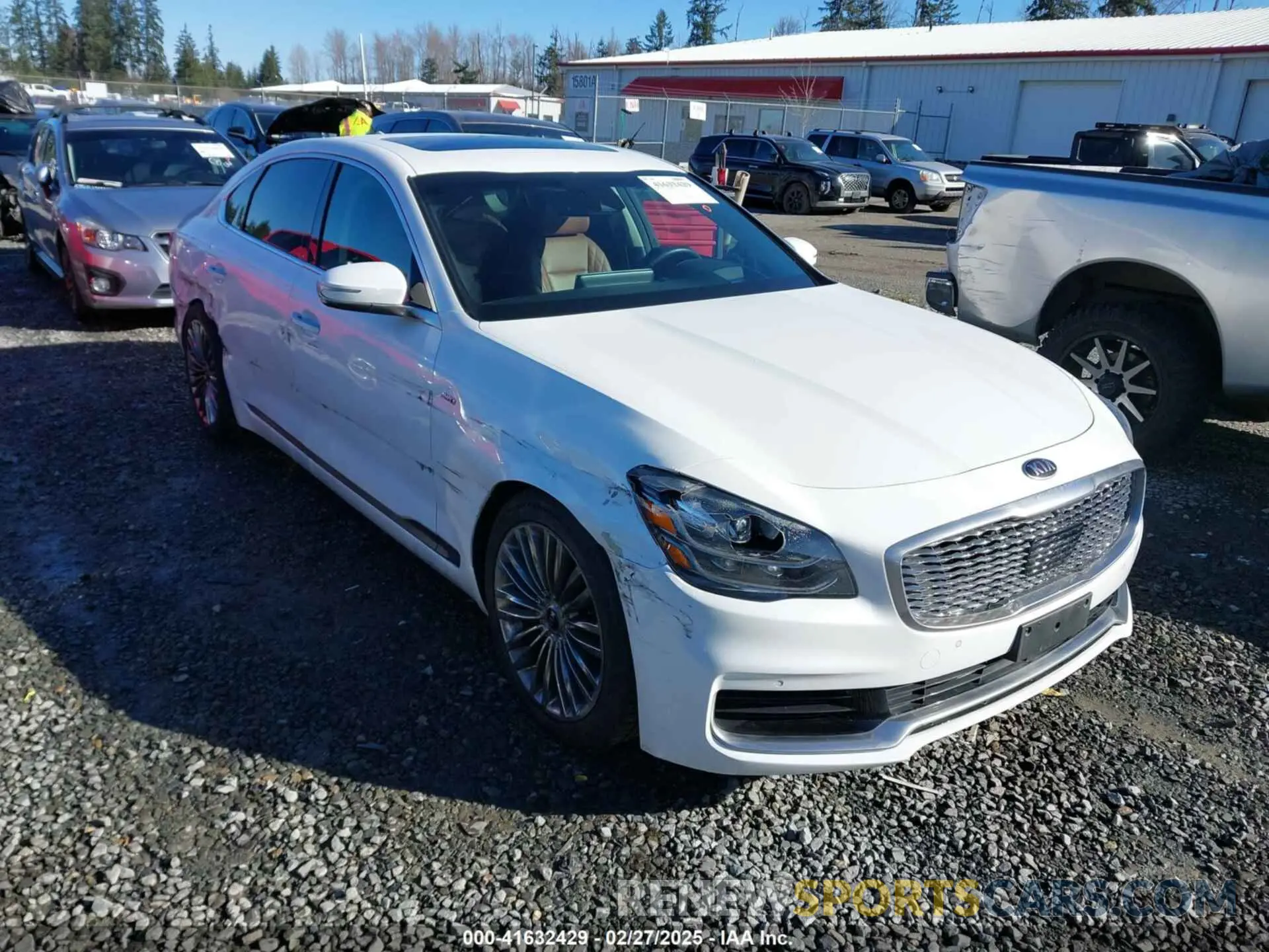 1 fotografías del automóvil dañado KNAS34J60K6010910 KIA K900 2019