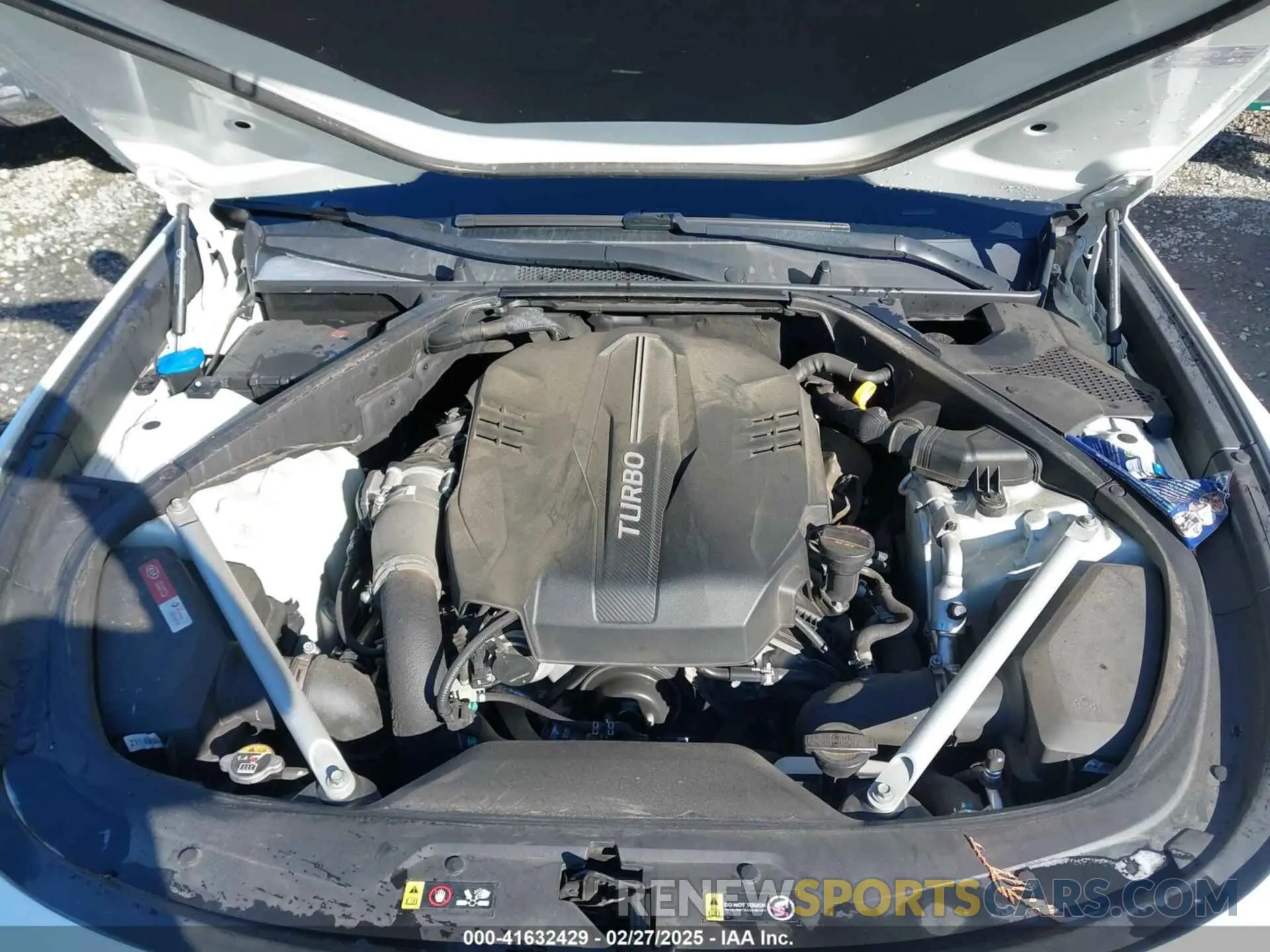 10 fotografías del automóvil dañado KNAS34J60K6010910 KIA K900 2019