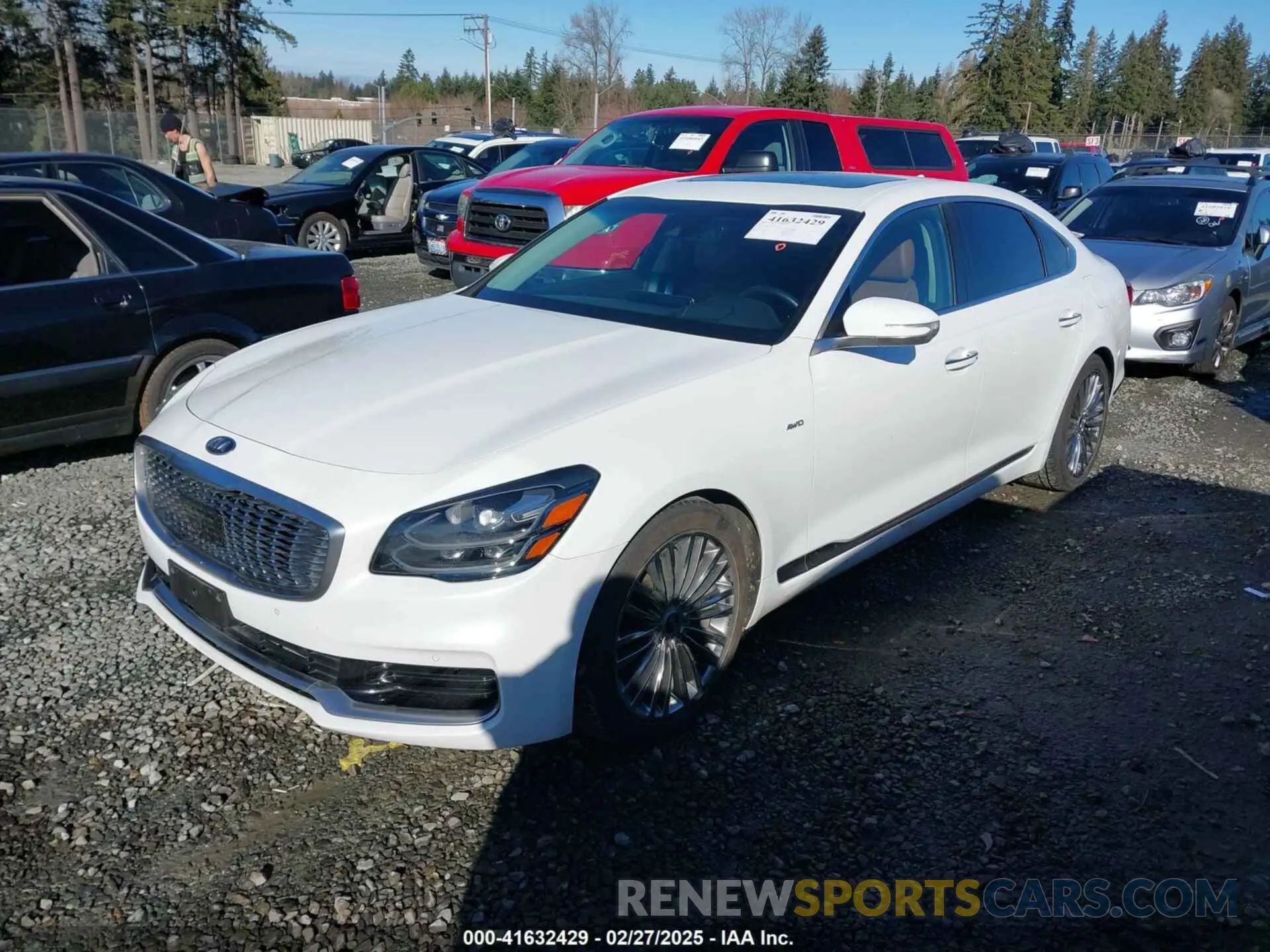 2 fotografías del automóvil dañado KNAS34J60K6010910 KIA K900 2019