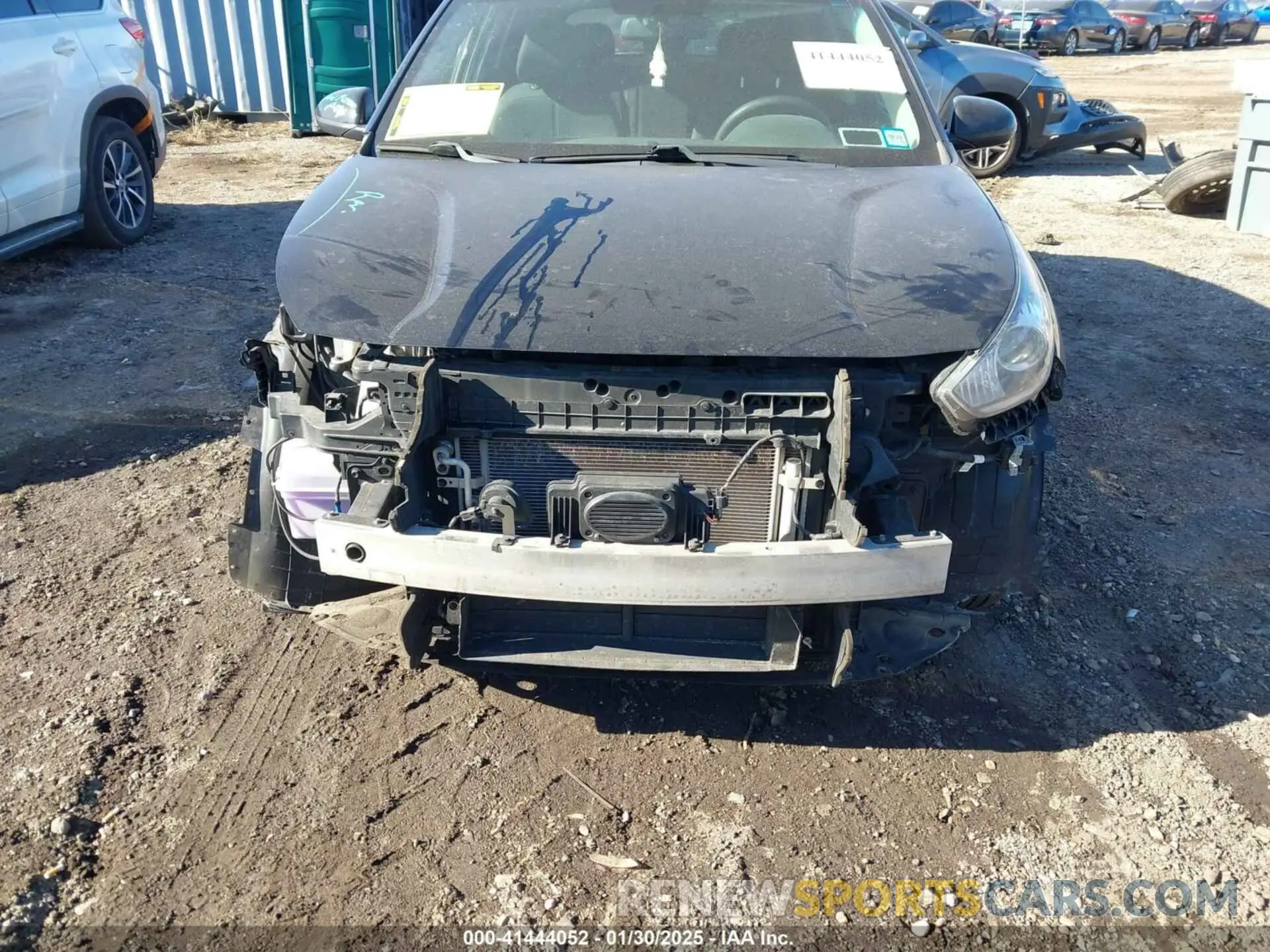 12 fotografías del automóvil dañado KNDCB3LC0K5264081 KIA NIRO 2019