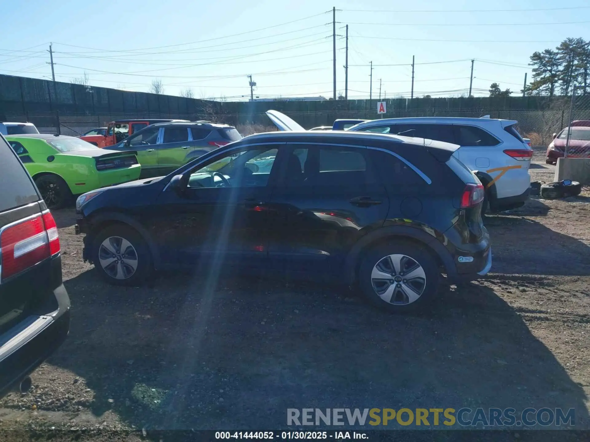 14 fotografías del automóvil dañado KNDCB3LC0K5264081 KIA NIRO 2019
