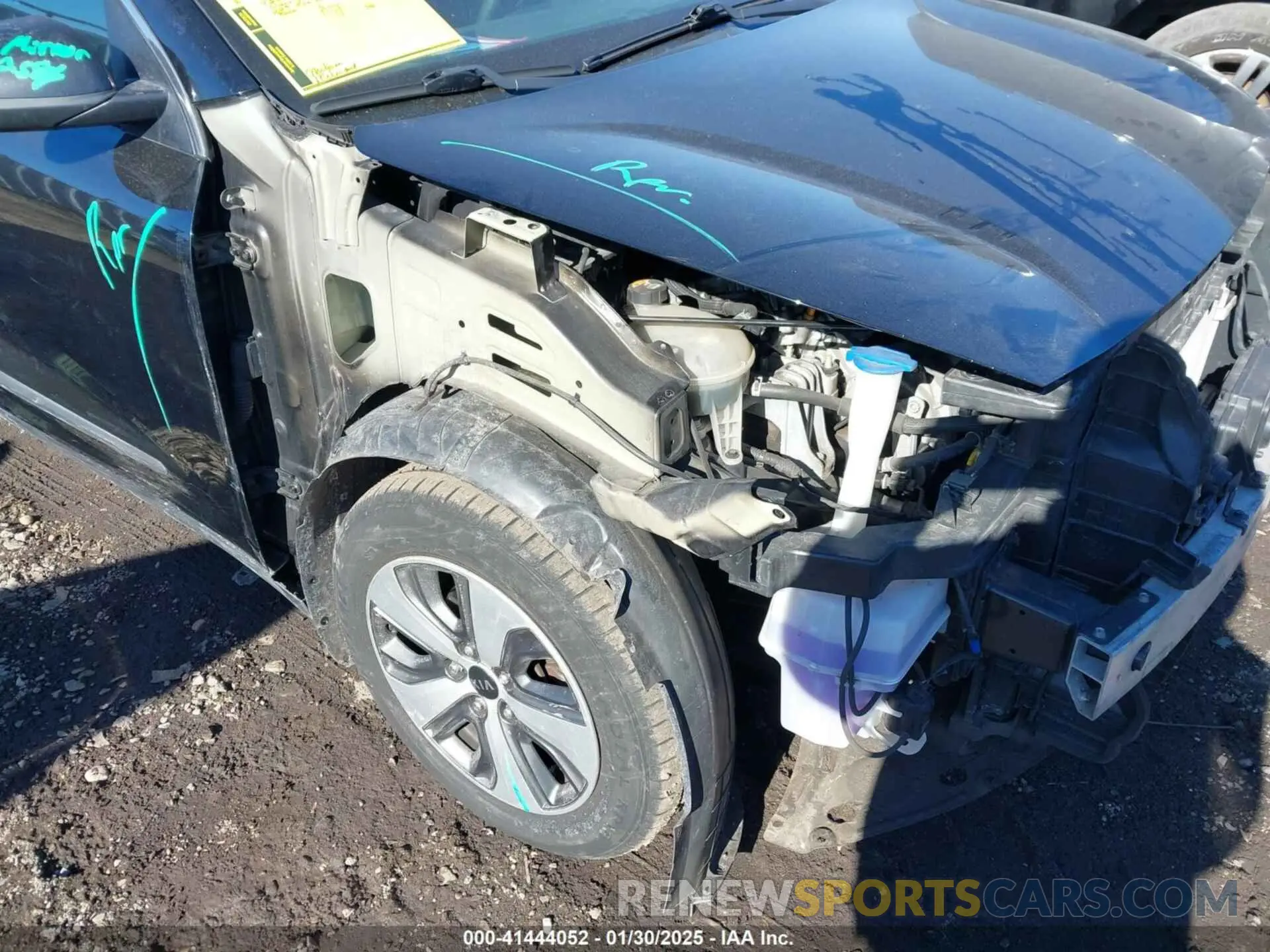 17 fotografías del automóvil dañado KNDCB3LC0K5264081 KIA NIRO 2019