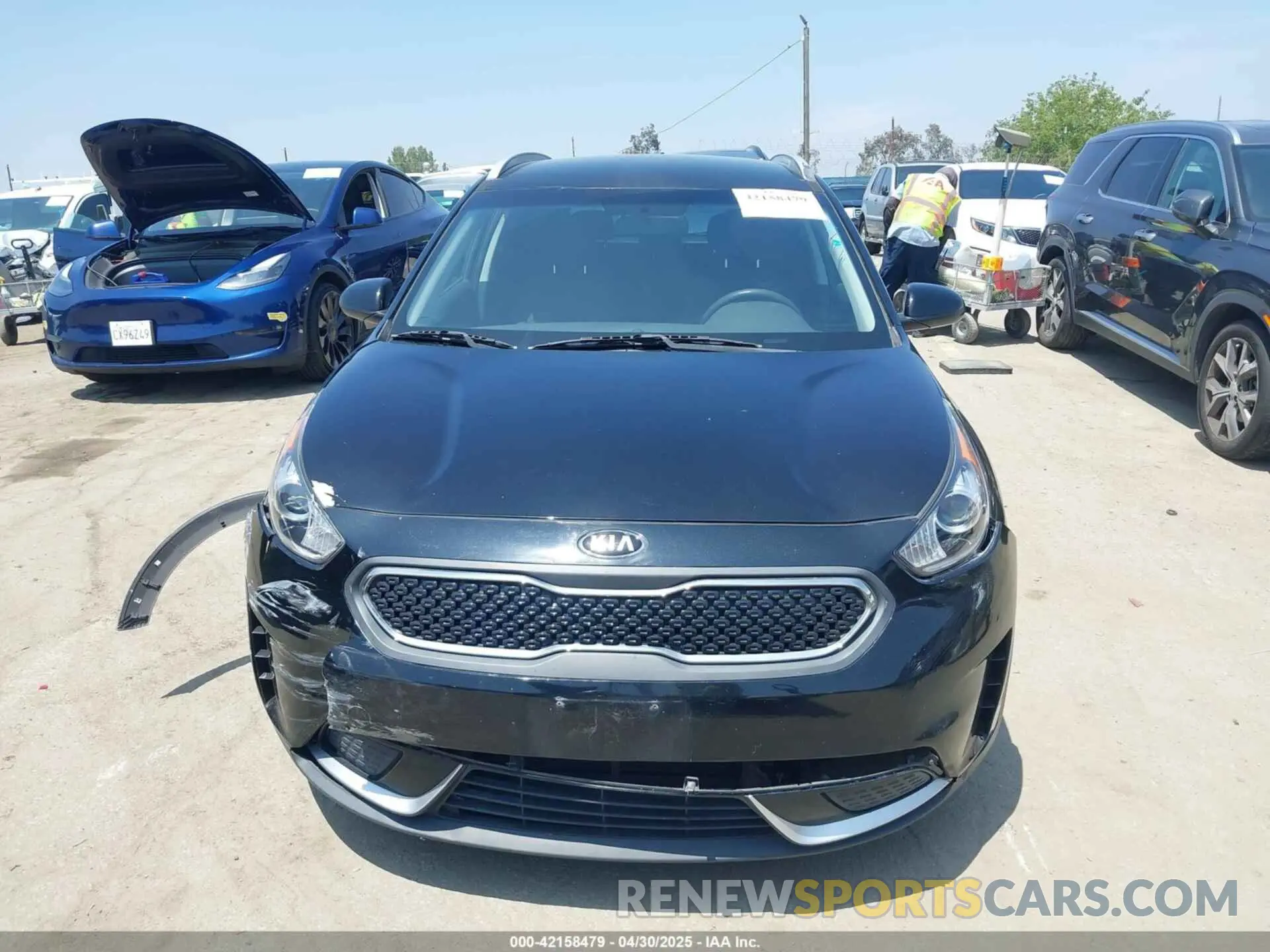 12 fotografías del automóvil dañado KNDCB3LC0K5290177 KIA NIRO 2019