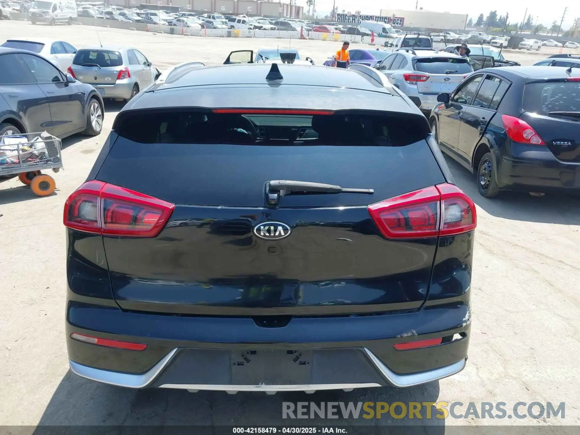 16 fotografías del automóvil dañado KNDCB3LC0K5290177 KIA NIRO 2019