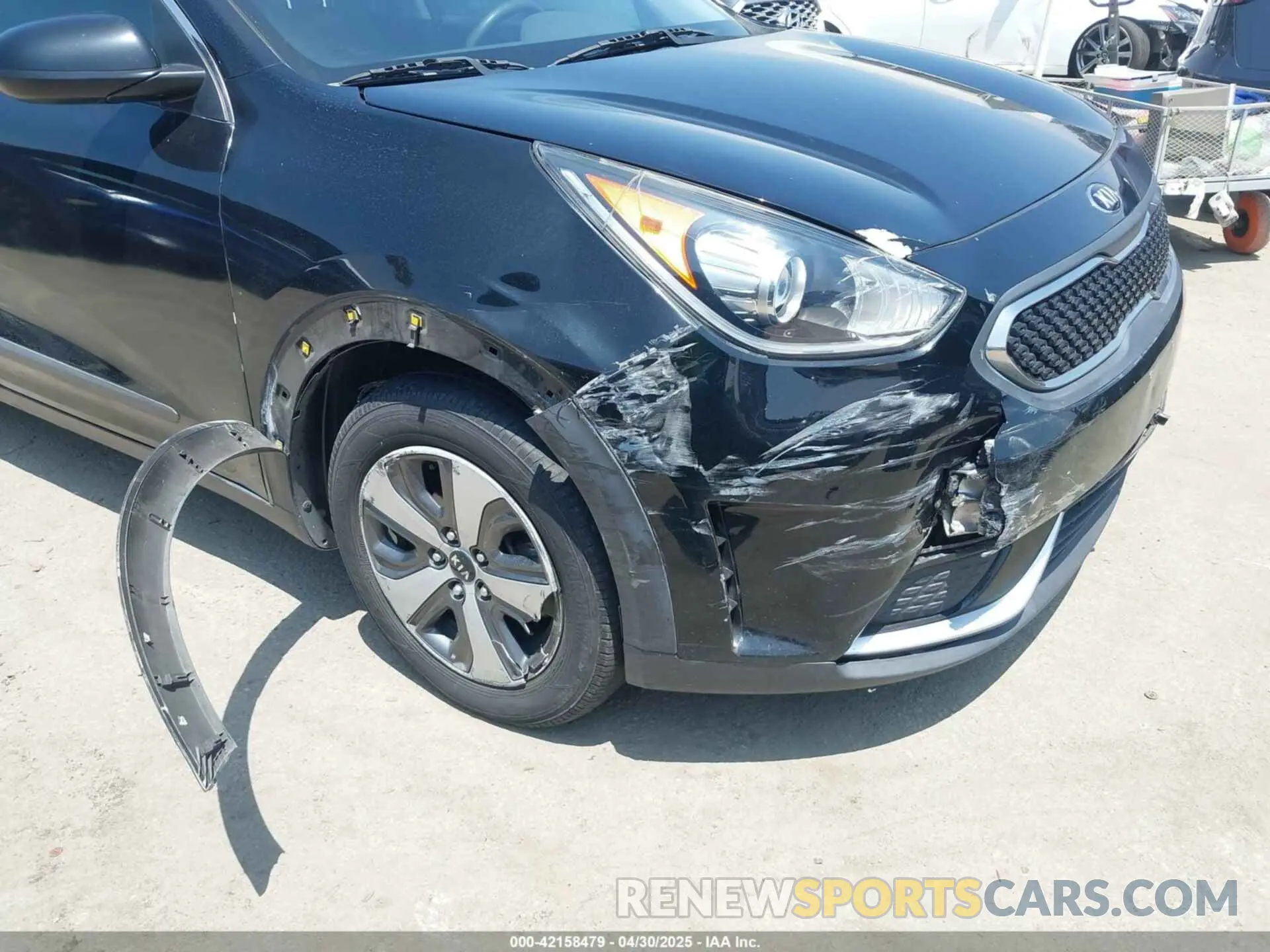 6 fotografías del automóvil dañado KNDCB3LC0K5290177 KIA NIRO 2019