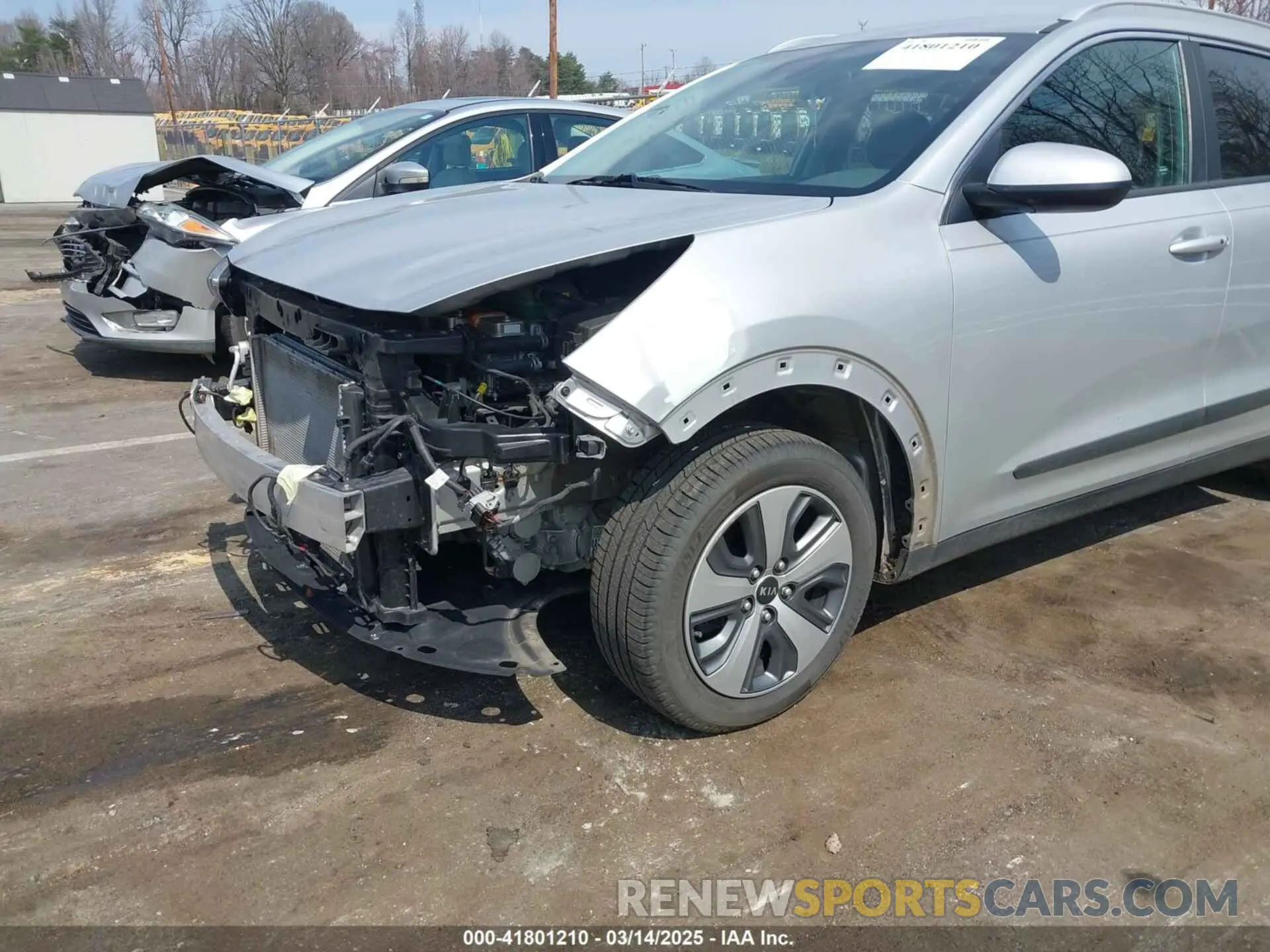 18 fotografías del automóvil dañado KNDCB3LC1K5262906 KIA NIRO 2019