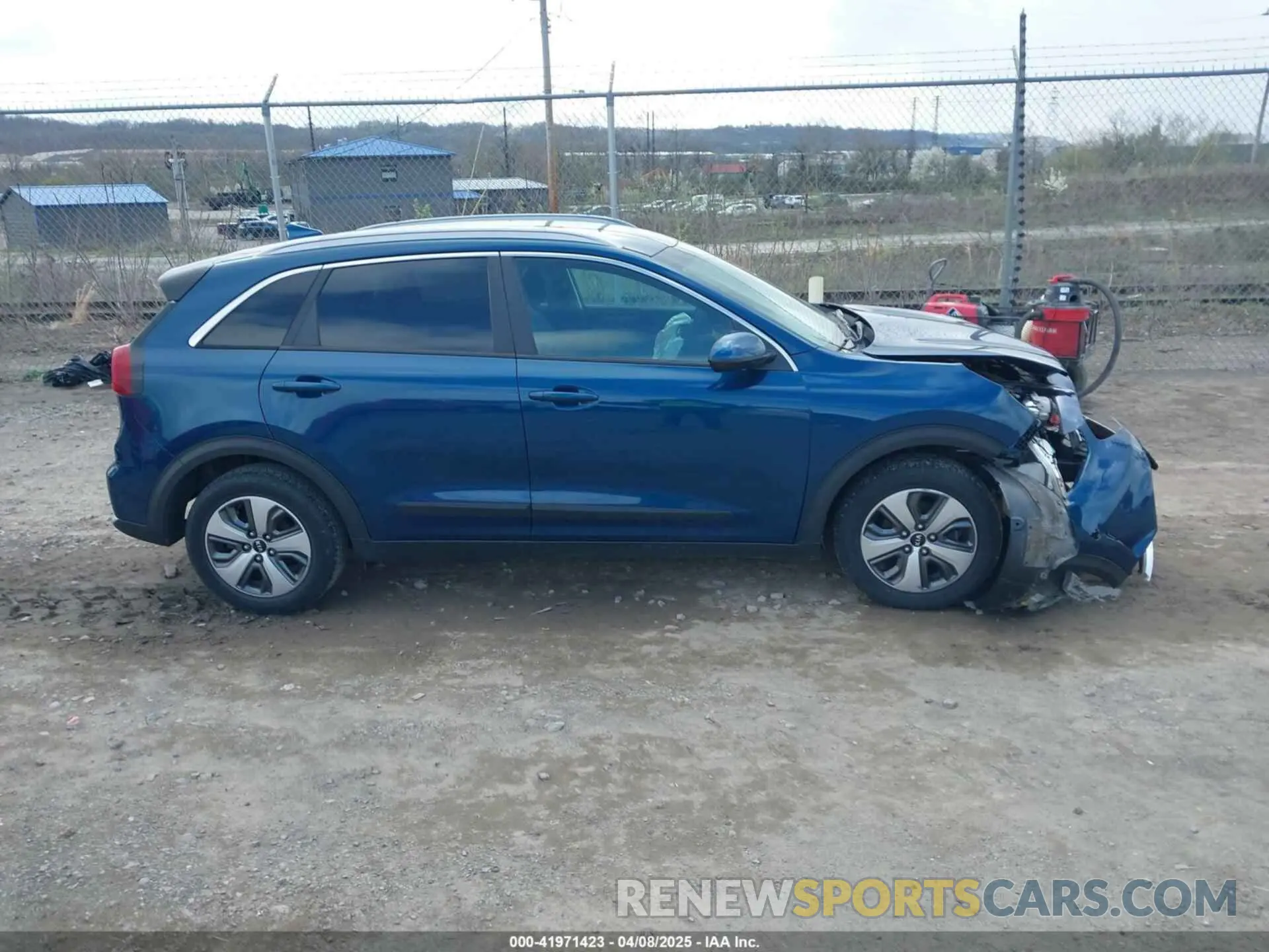 13 fotografías del automóvil dañado KNDCB3LC1K5310517 KIA NIRO 2019