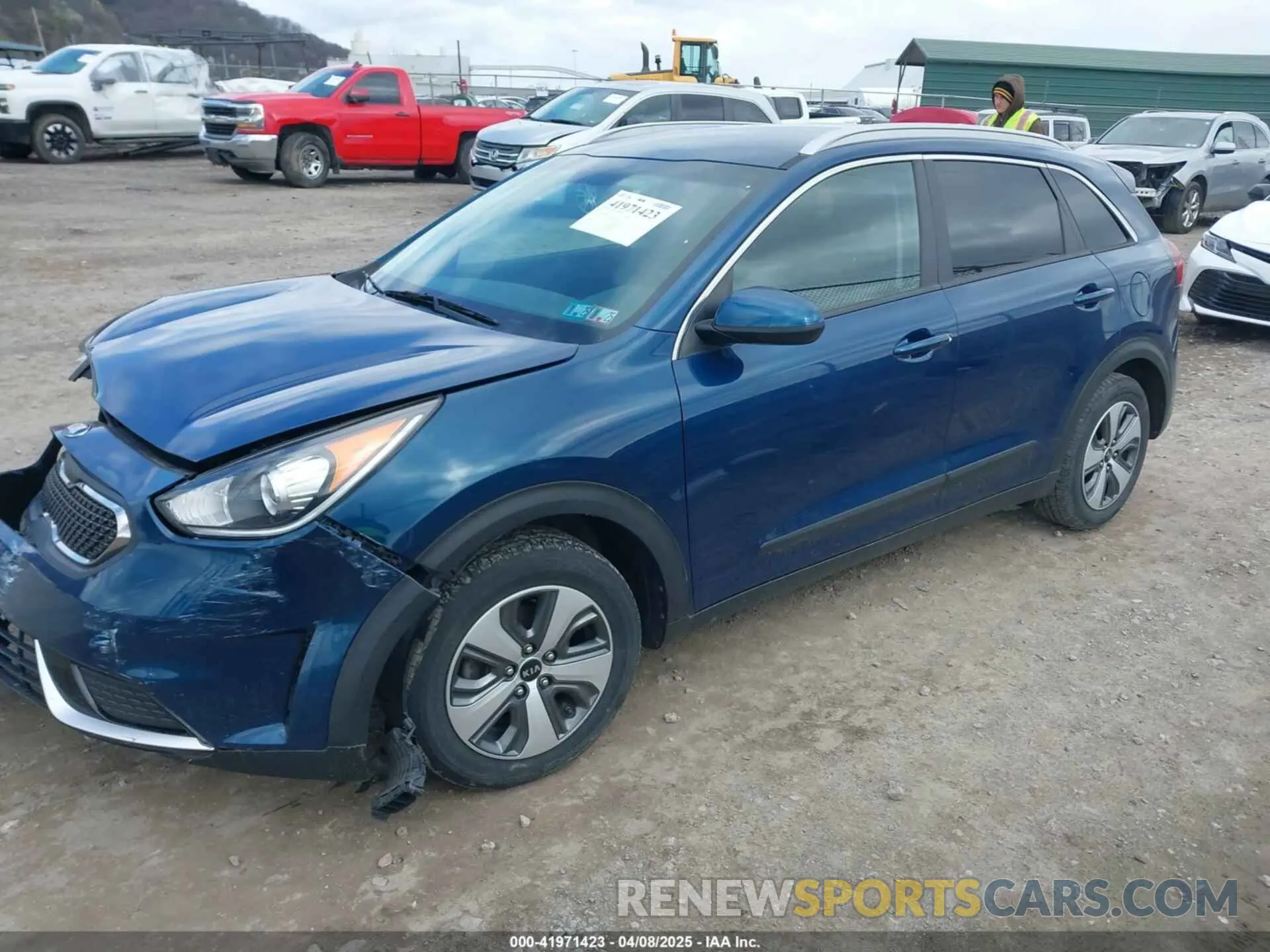 2 fotografías del automóvil dañado KNDCB3LC1K5310517 KIA NIRO 2019