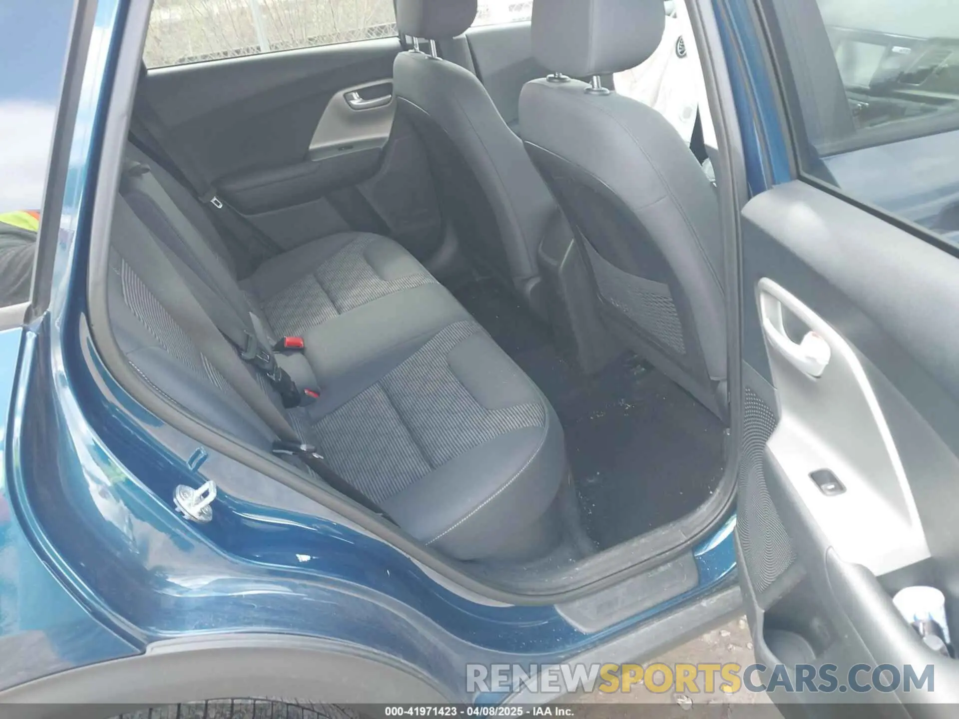 8 fotografías del automóvil dañado KNDCB3LC1K5310517 KIA NIRO 2019