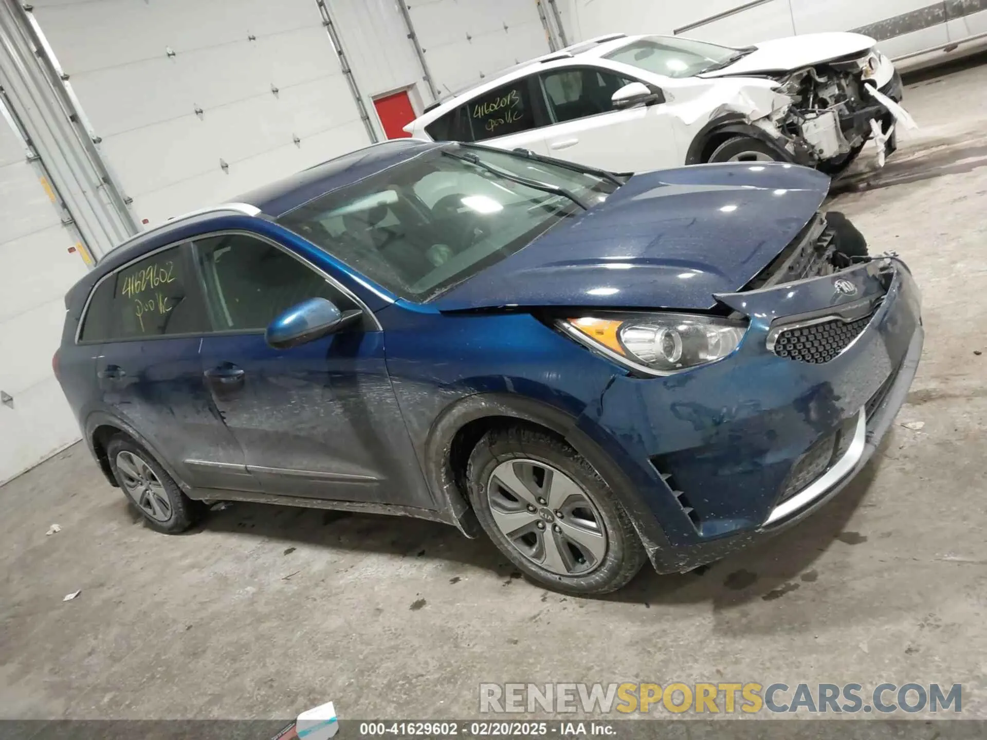12 fotografías del automóvil dañado KNDCB3LC2K5250165 KIA NIRO 2019