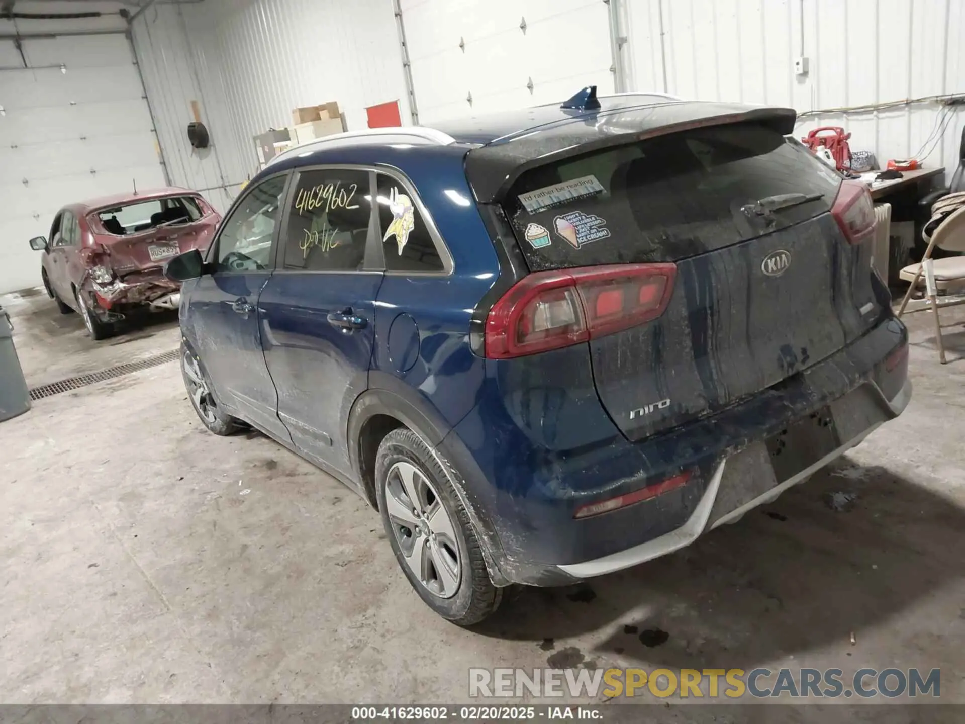 3 fotografías del automóvil dañado KNDCB3LC2K5250165 KIA NIRO 2019