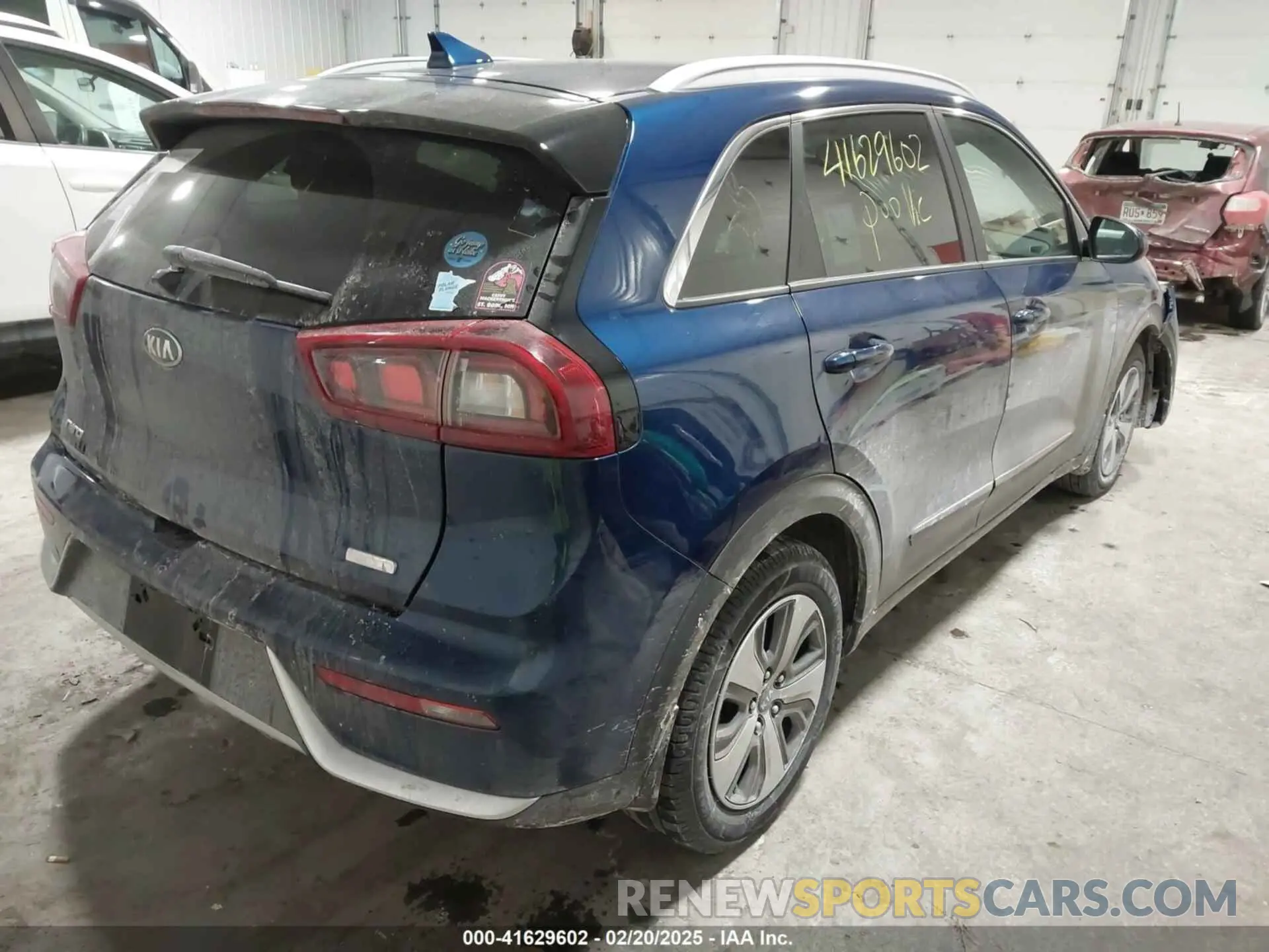 4 fotografías del automóvil dañado KNDCB3LC2K5250165 KIA NIRO 2019