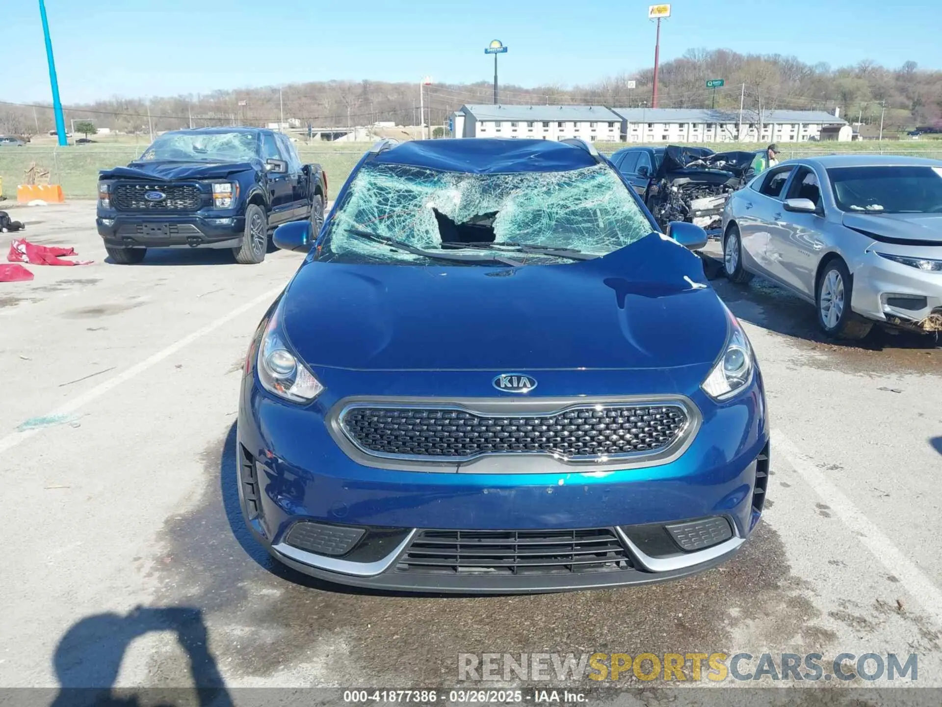 12 fotografías del automóvil dañado KNDCB3LC3K5256718 KIA NIRO 2019