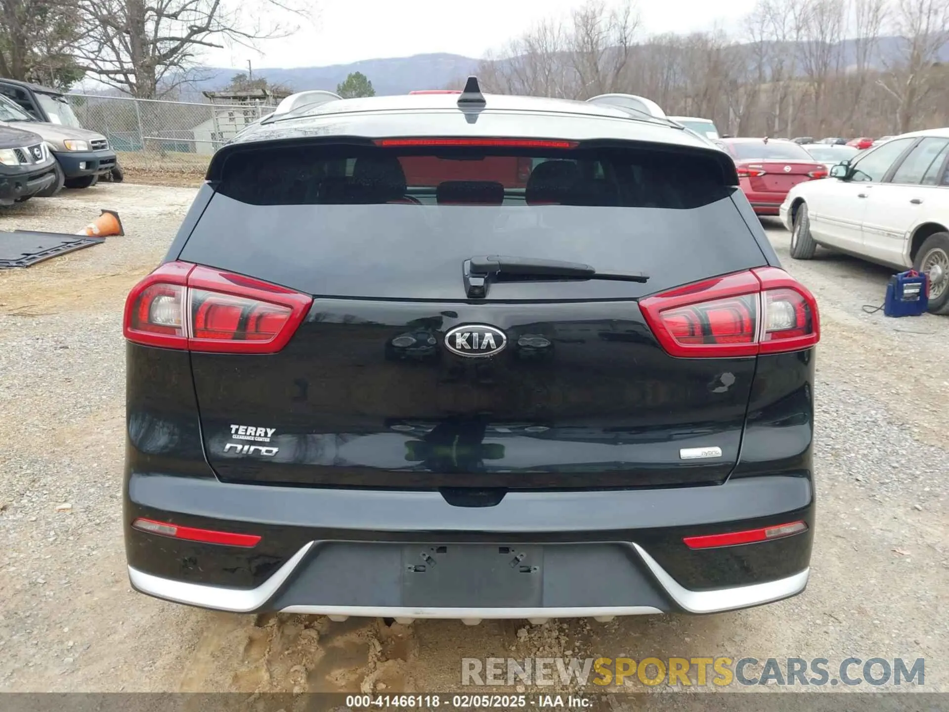 16 fotografías del automóvil dañado KNDCB3LC4K5326047 KIA NIRO 2019