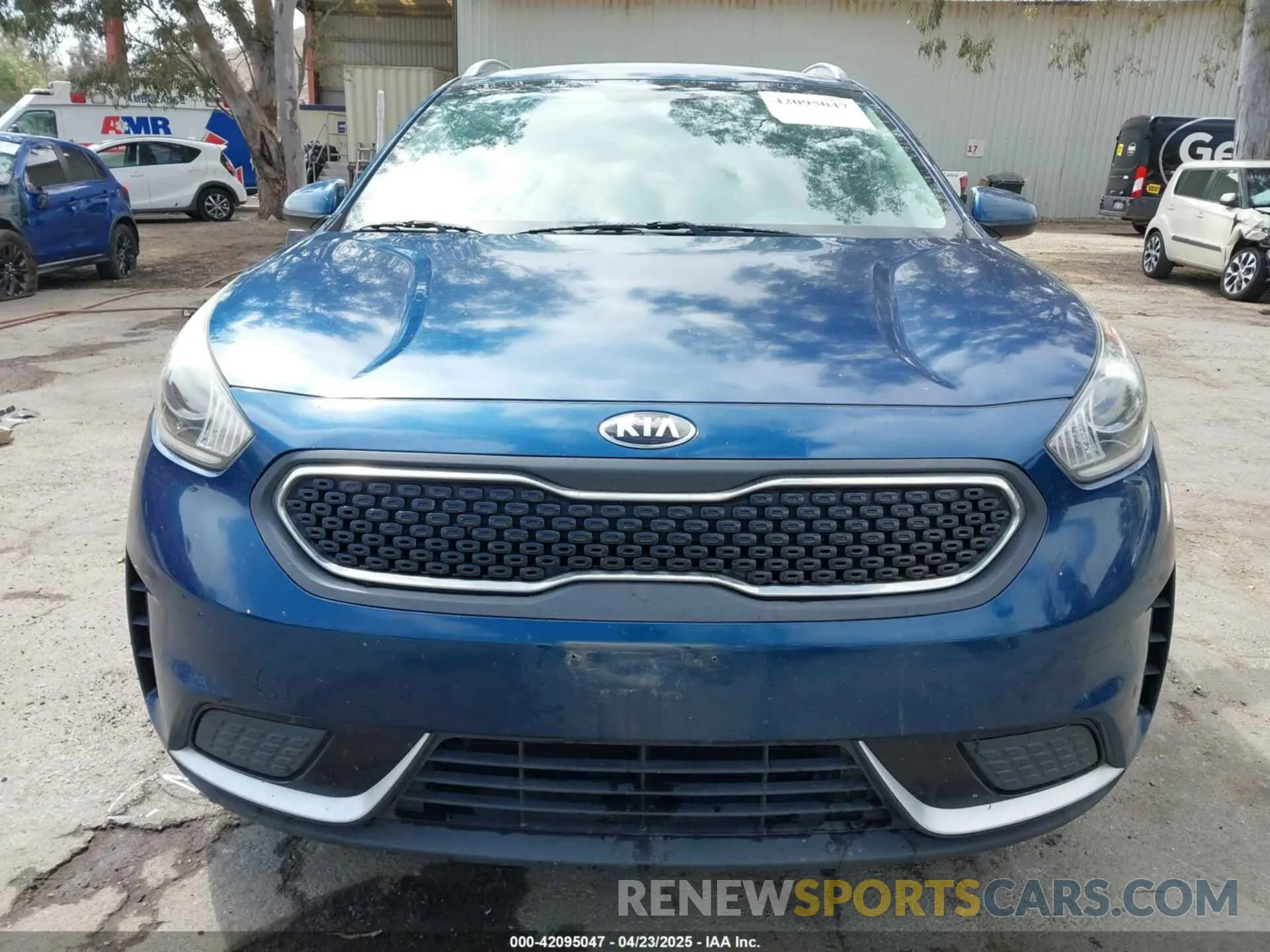 13 fotografías del automóvil dañado KNDCB3LC5K5252590 KIA NIRO 2019