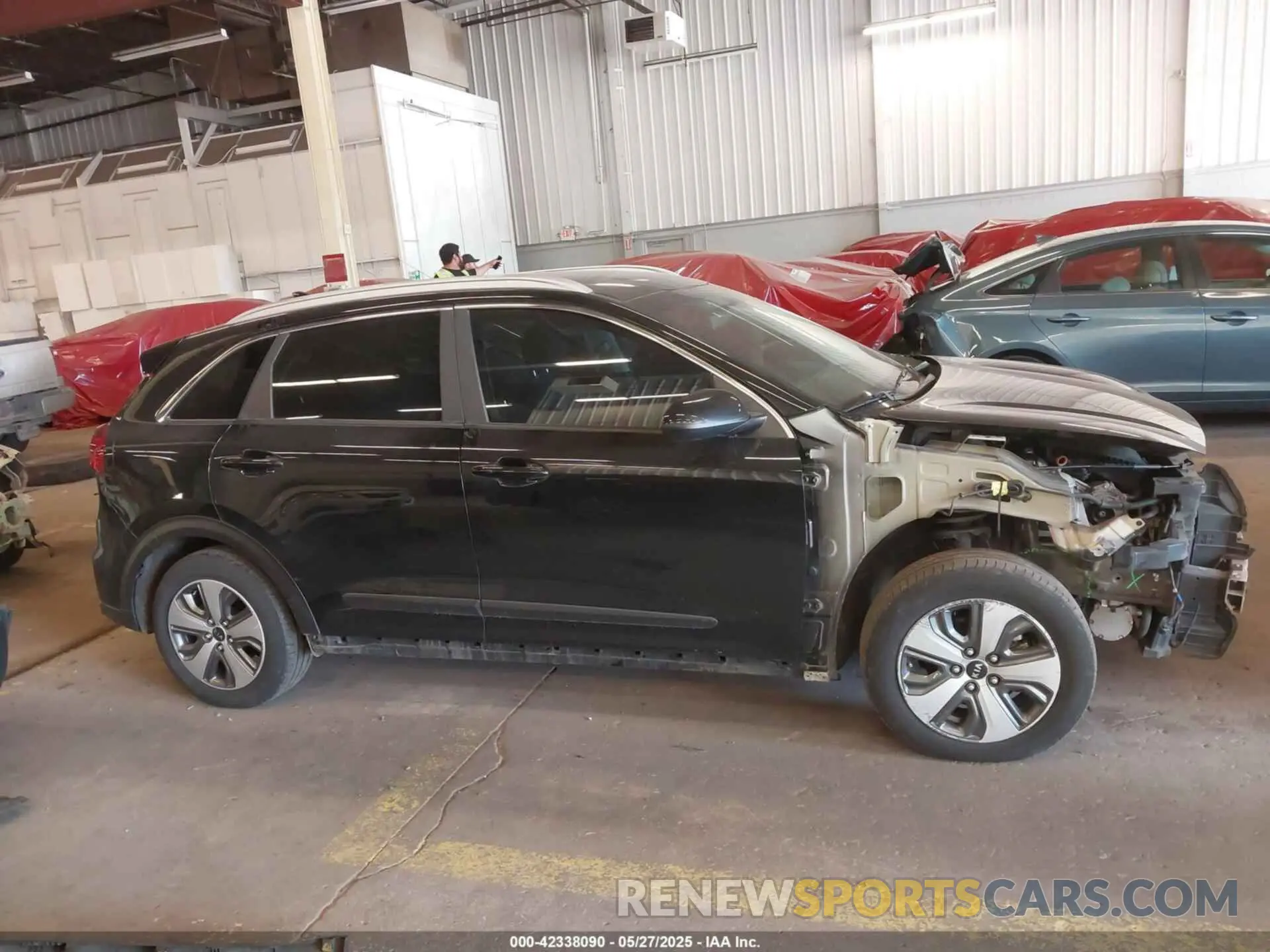 14 fotografías del automóvil dañado KNDCB3LC6K5252775 KIA NIRO 2019