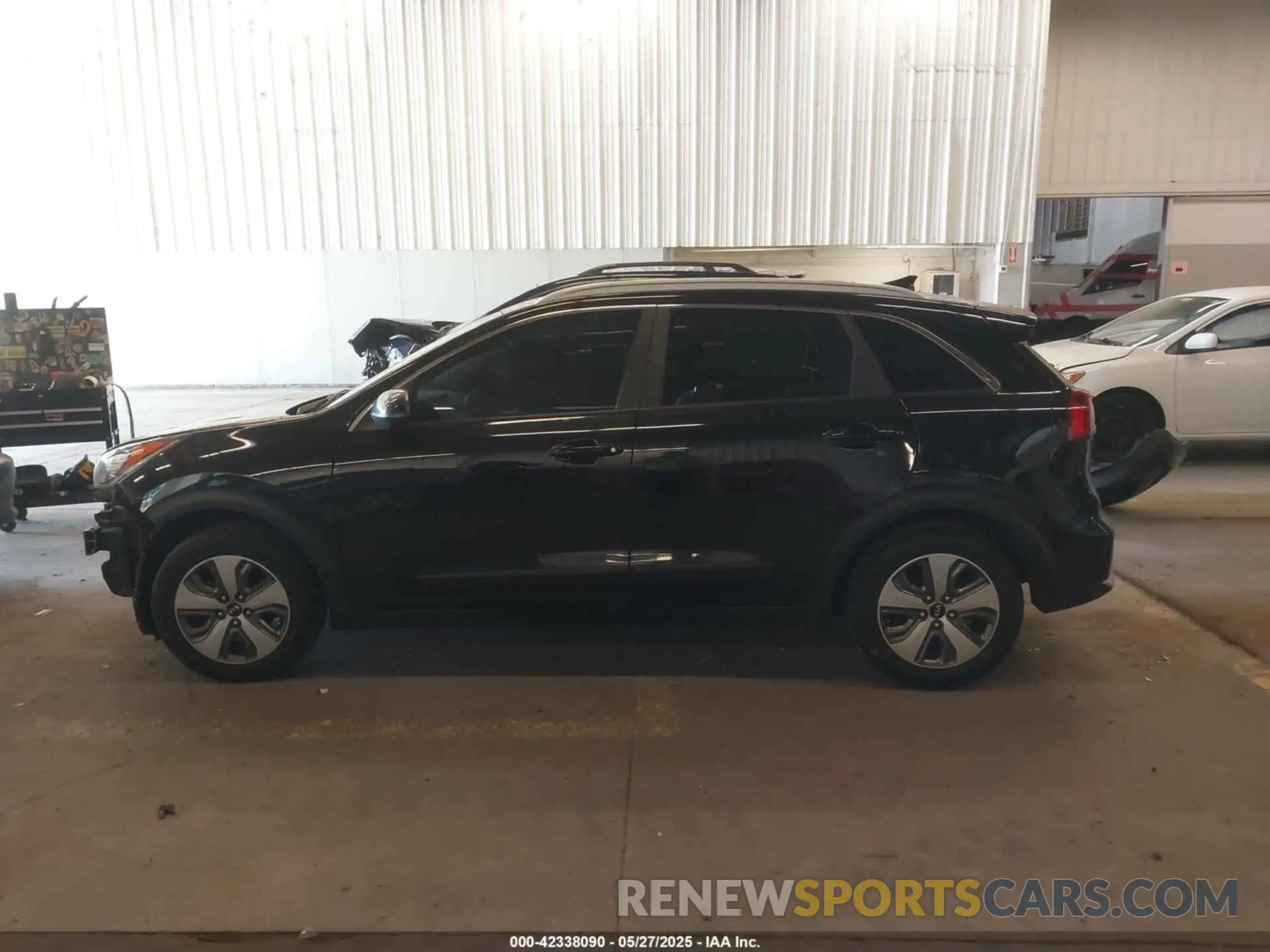 15 fotografías del automóvil dañado KNDCB3LC6K5252775 KIA NIRO 2019