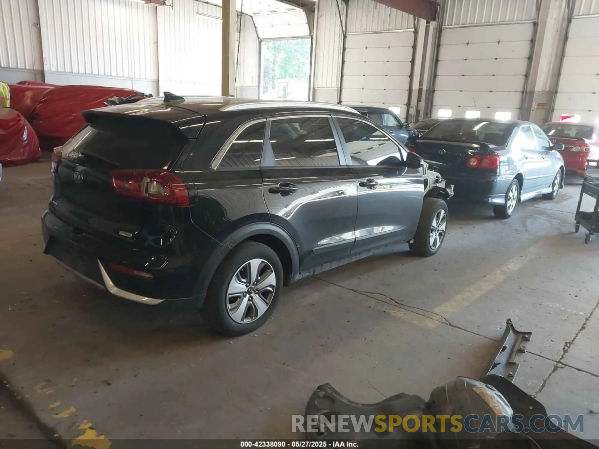 4 fotografías del automóvil dañado KNDCB3LC6K5252775 KIA NIRO 2019