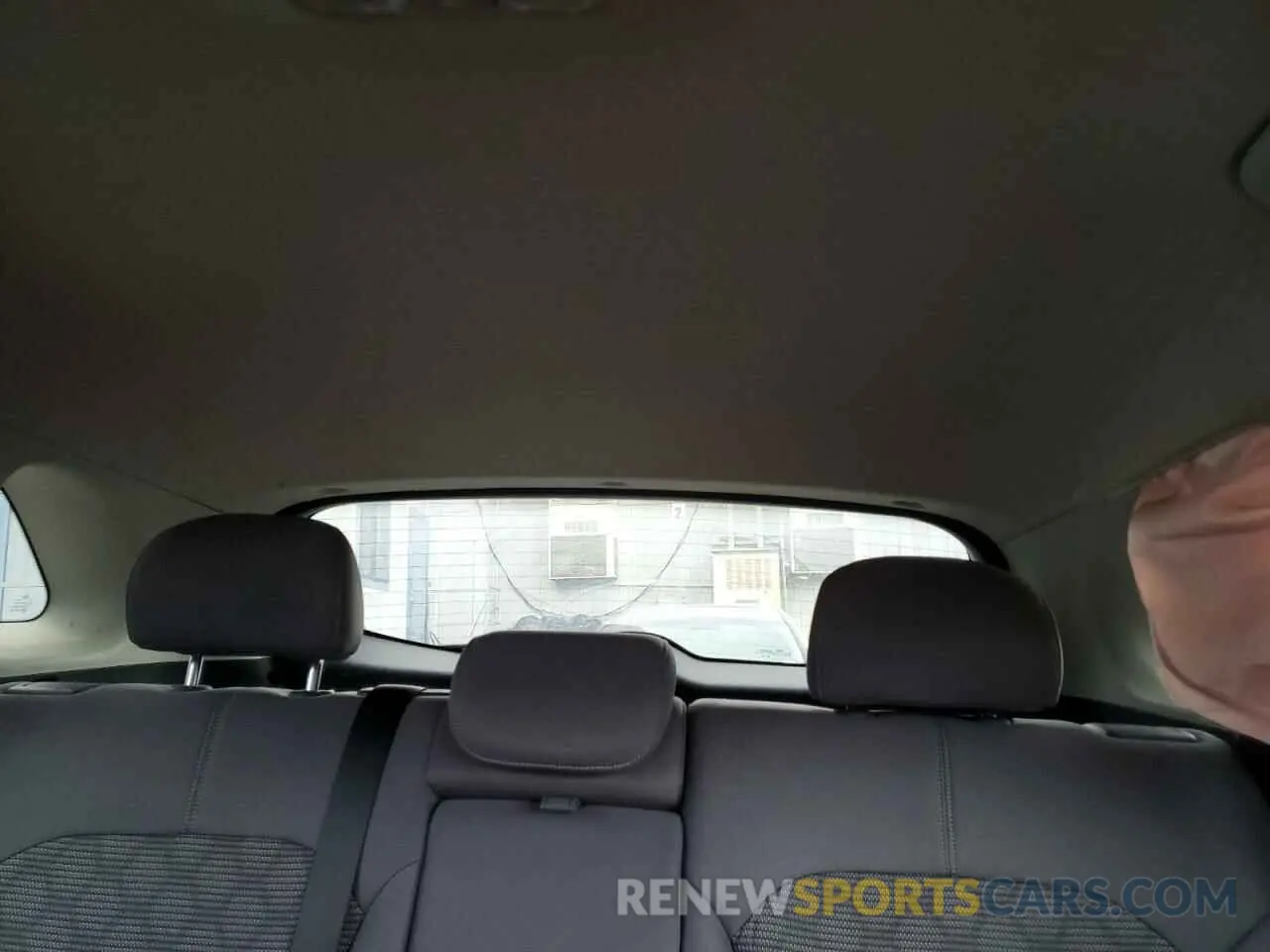 10 fotografías del automóvil dañado KNDCB3LC7K5243082 KIA NIRO 2019