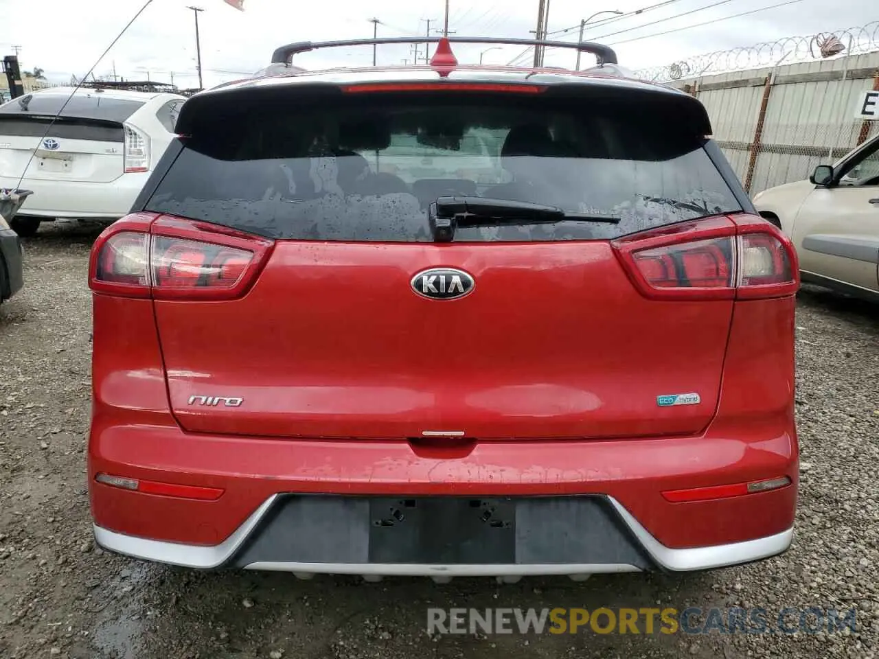 6 fotografías del automóvil dañado KNDCB3LC7K5243082 KIA NIRO 2019