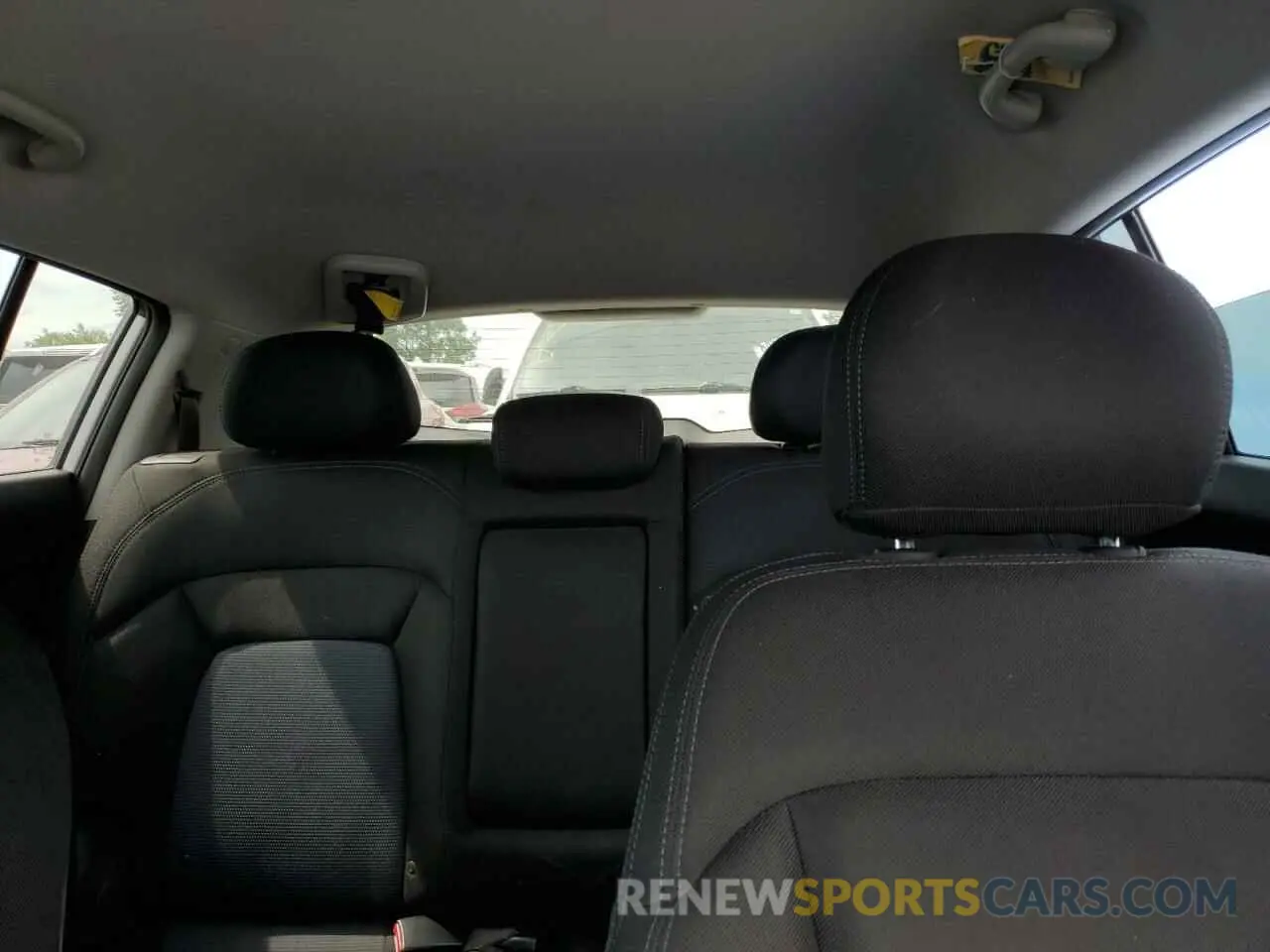 10 fotografías del automóvil dañado KNDCB3LC8K5223097 KIA NIRO 2019
