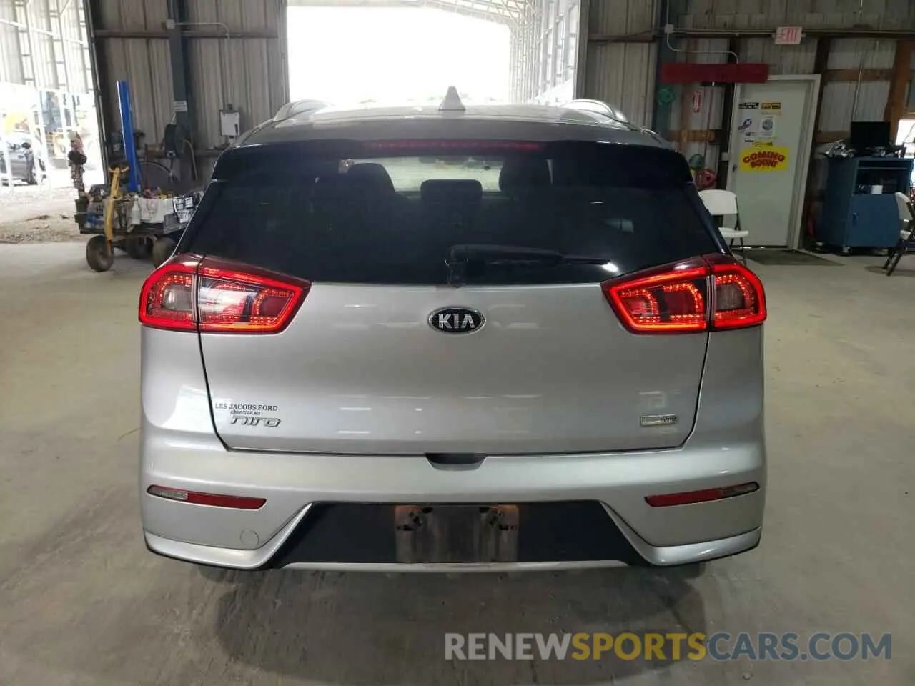 6 fotografías del automóvil dañado KNDCB3LC8K5223097 KIA NIRO 2019
