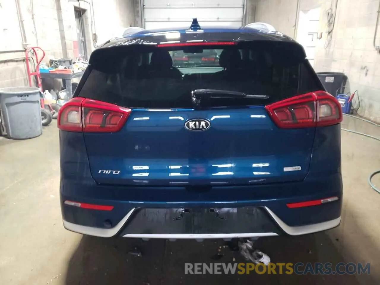 6 fotografías del automóvil dañado KNDCB3LC8K5335589 KIA NIRO 2019
