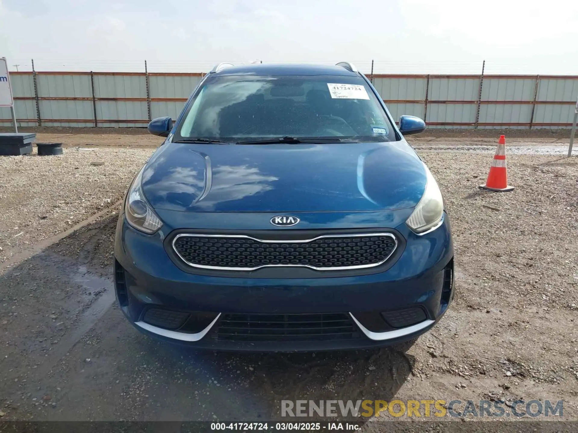 11 fotografías del automóvil dañado KNDCB3LCXK5248552 KIA NIRO 2019