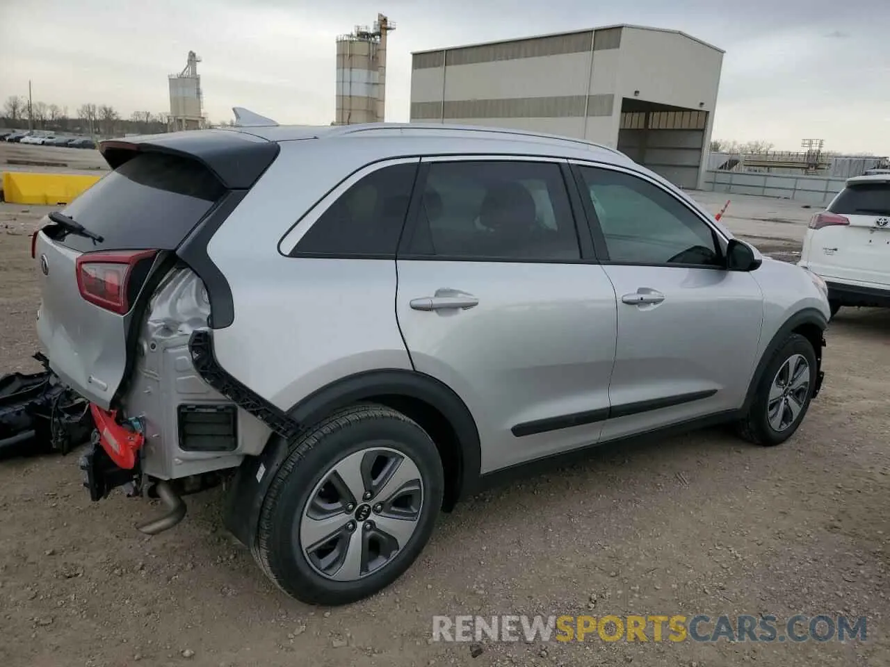 3 fotografías del automóvil dañado KNDCB3LCXK5351132 KIA NIRO 2019