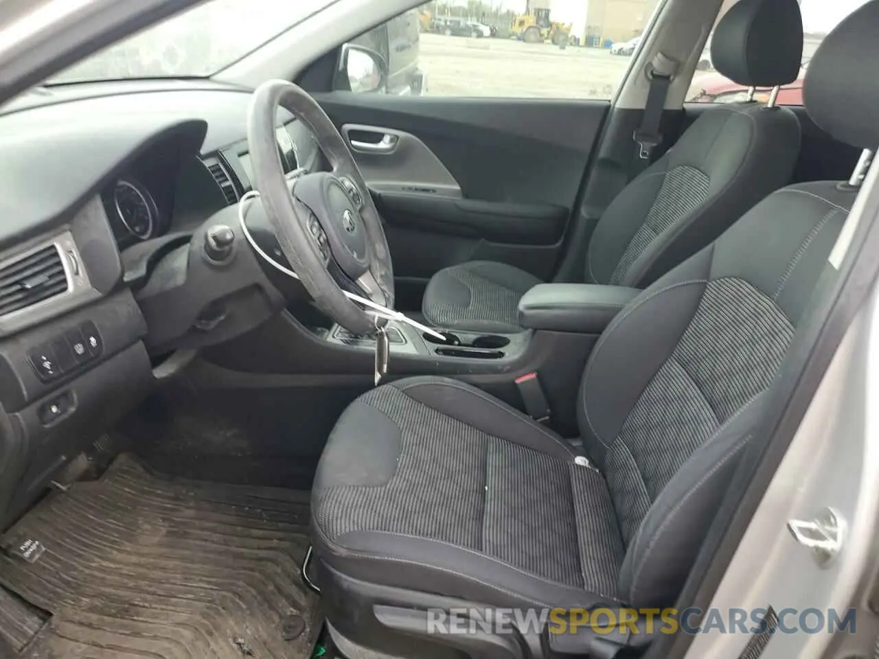 7 fotografías del automóvil dañado KNDCB3LCXK5351132 KIA NIRO 2019