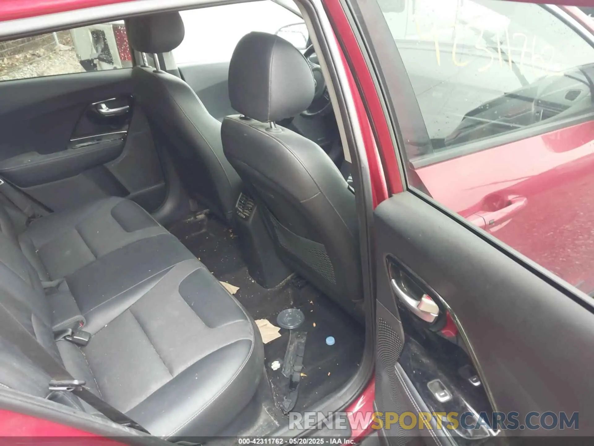 8 fotografías del automóvil dañado KNDCC3LC1K5262689 KIA NIRO 2019