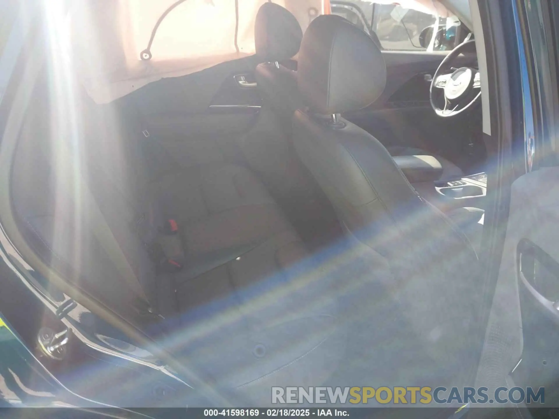 8 fotografías del automóvil dañado KNDCC3LC2K5265519 KIA NIRO 2019