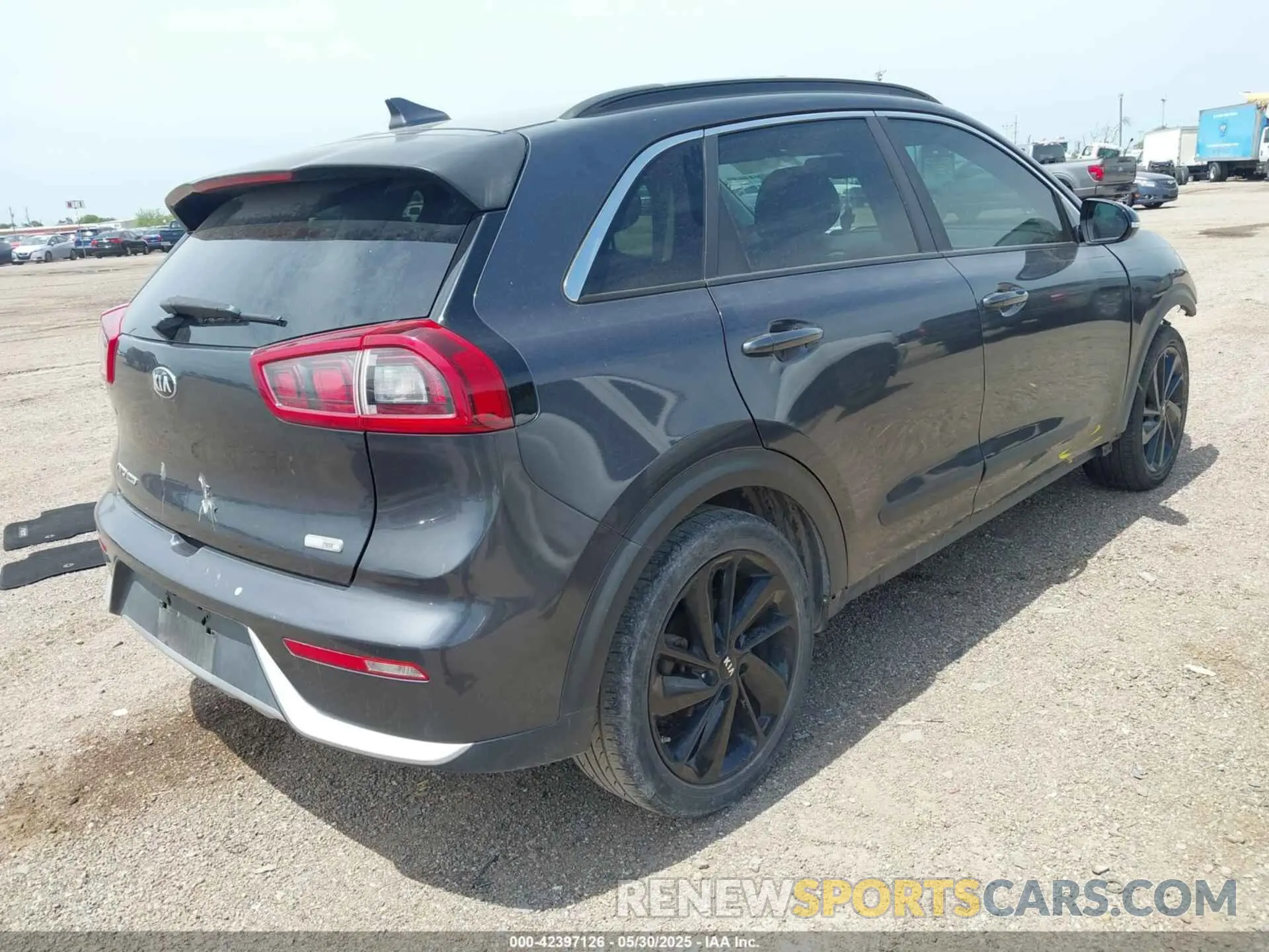 4 fotografías del automóvil dañado KNDCC3LC3K5218421 KIA NIRO 2019