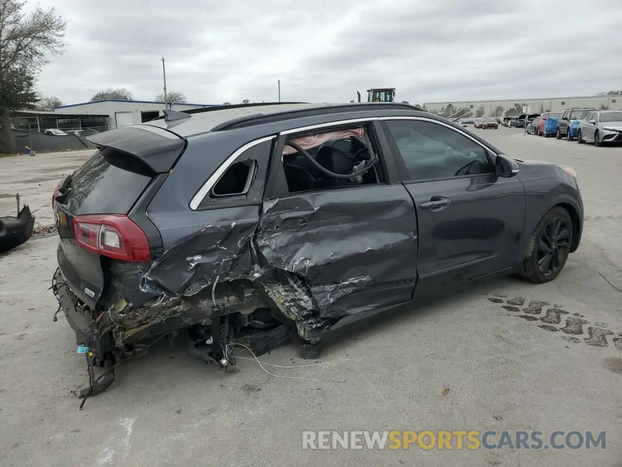 3 fotografías del automóvil dañado KNDCC3LC4K5222283 KIA NIRO 2019
