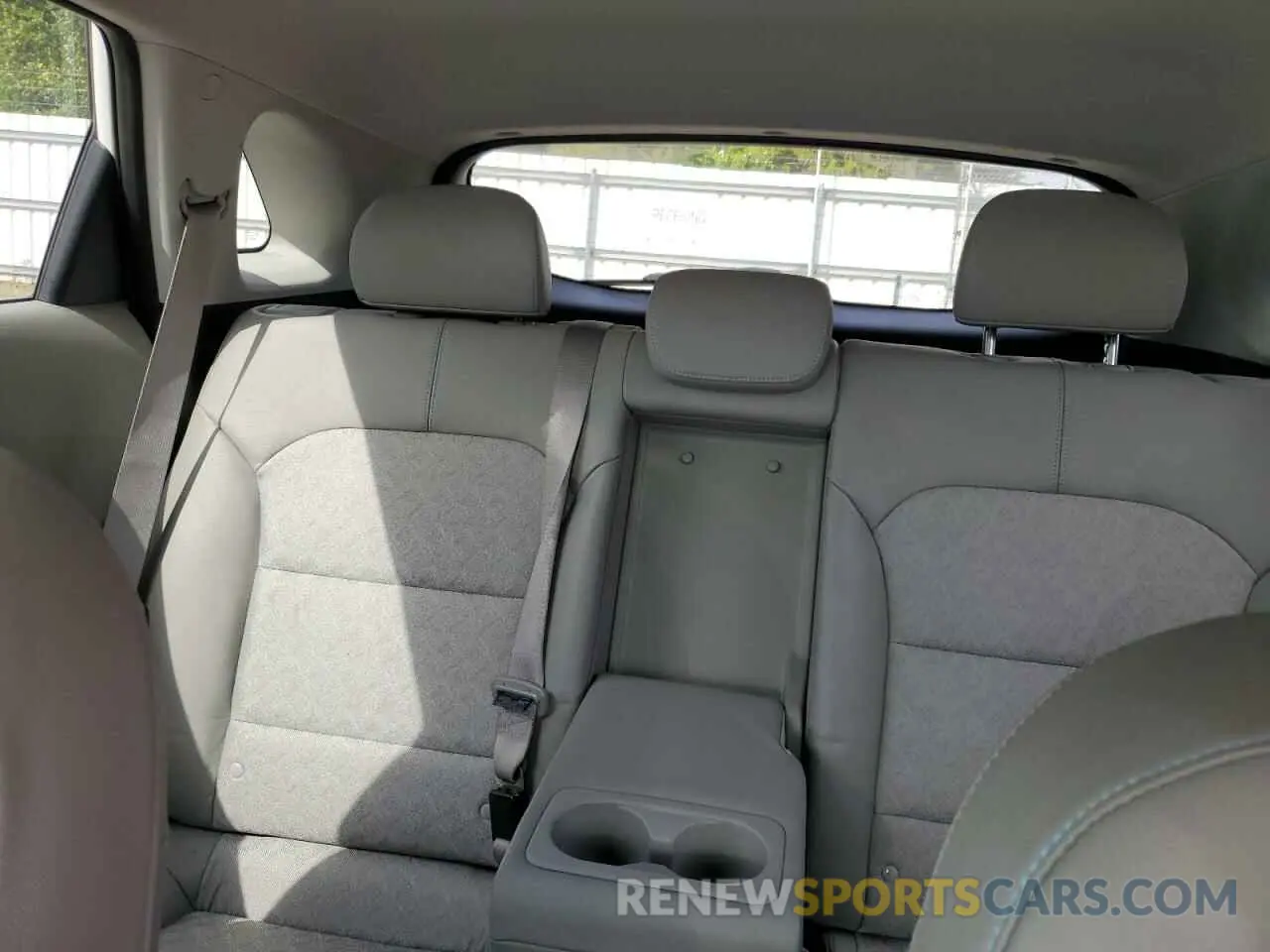 10 fotografías del automóvil dañado KNDCD3LD4K5234410 KIA NIRO 2019