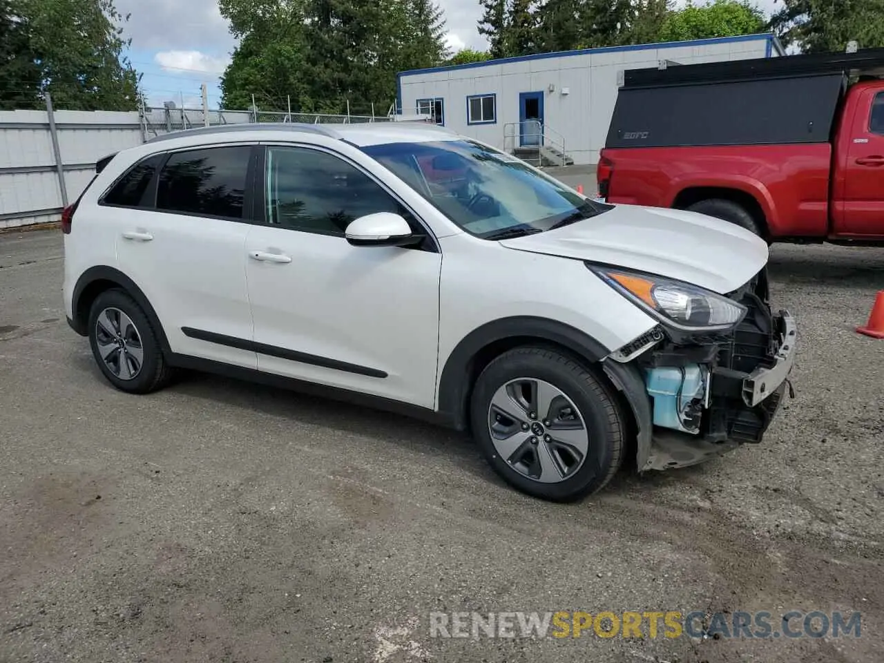 4 fotografías del automóvil dañado KNDCD3LD4K5234410 KIA NIRO 2019
